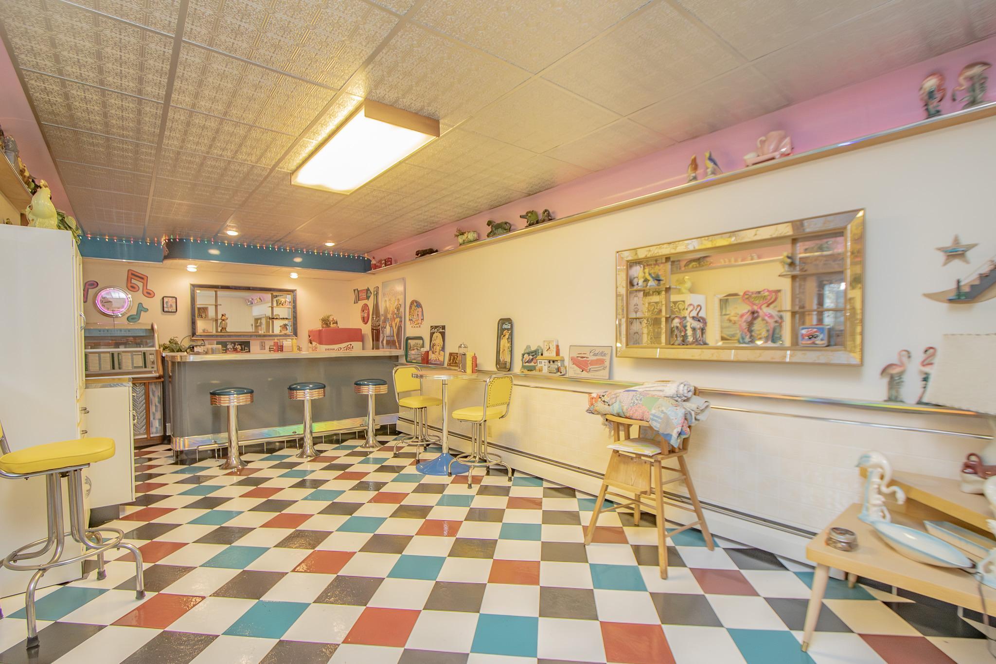 1604 Johnson Lane