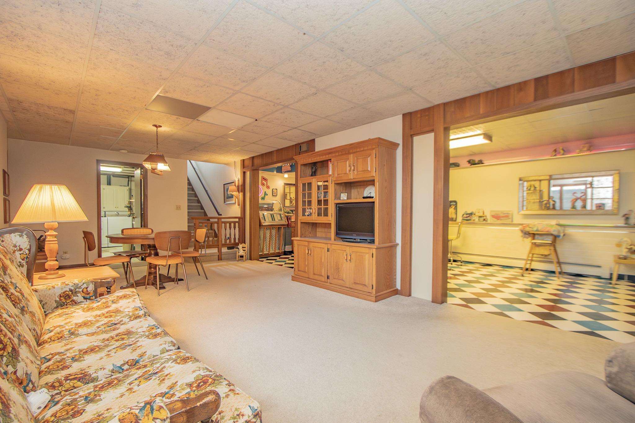 1604 Johnson Lane