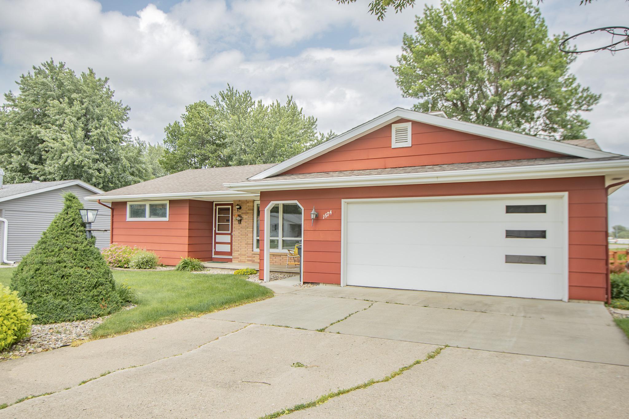1604 Johnson Lane