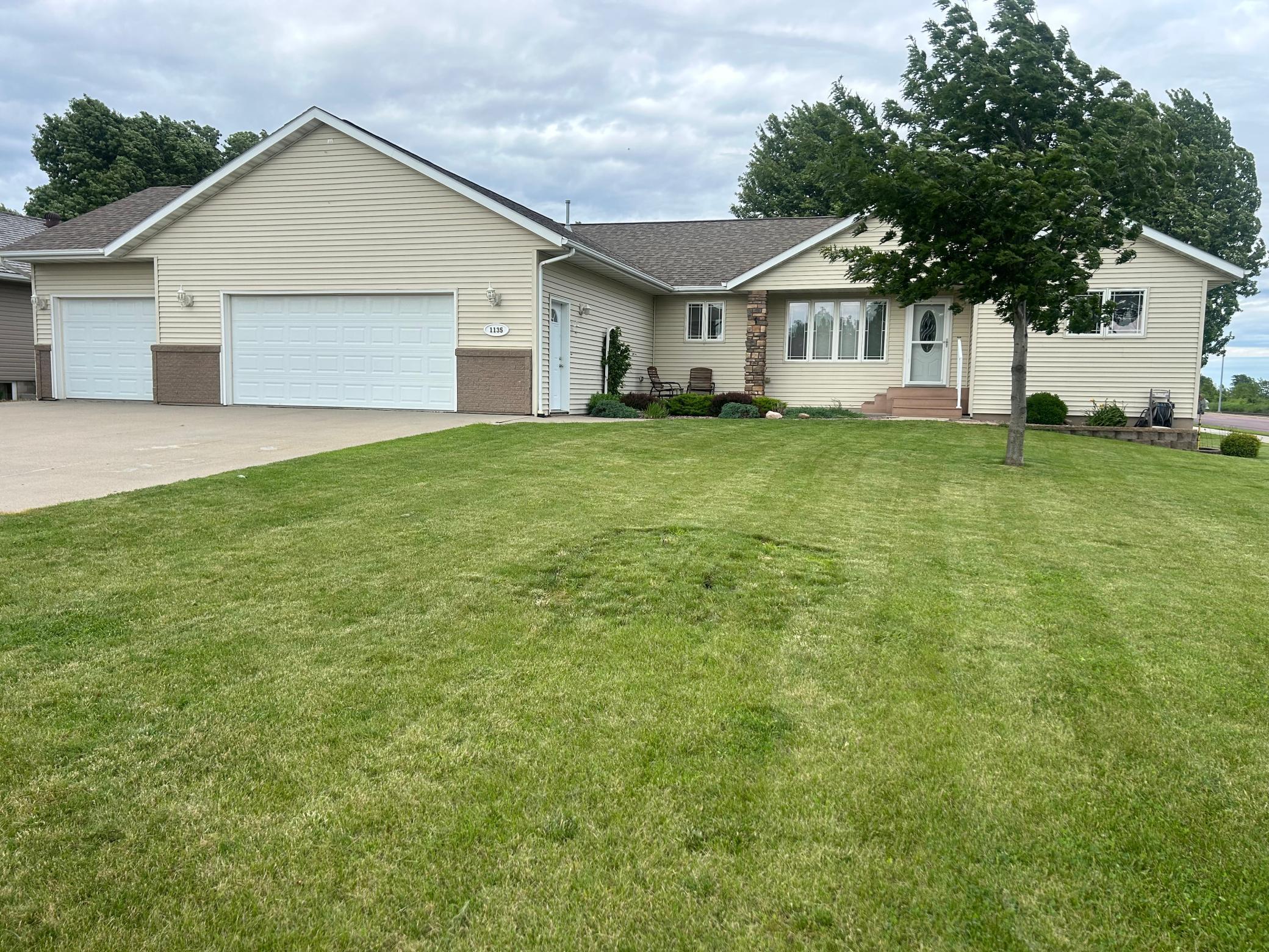 1135 Schaap Drive