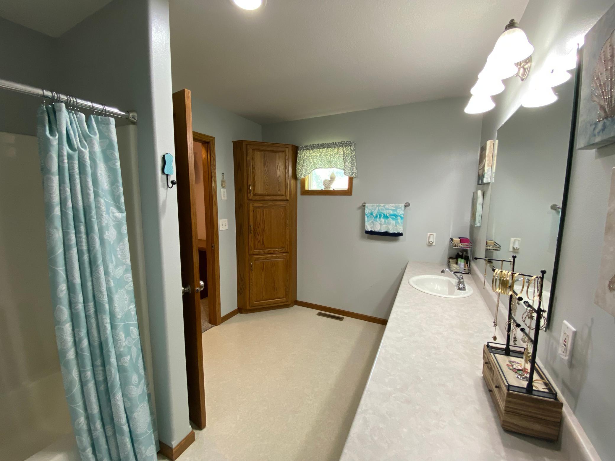 1135 Schaap Drive