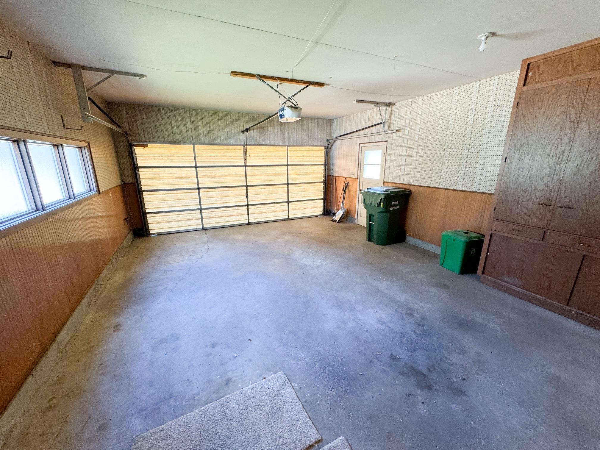 315 Clary Street W