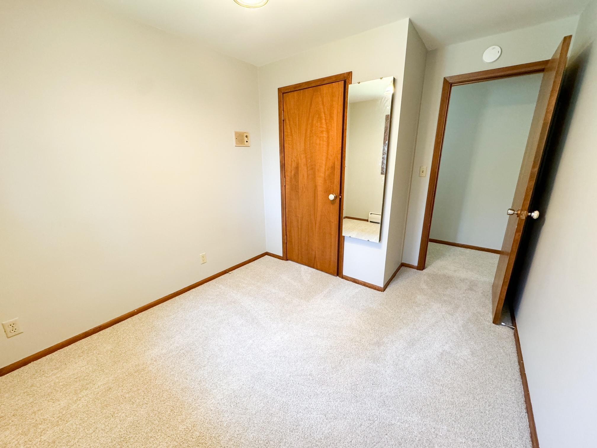 315 Clary Street W