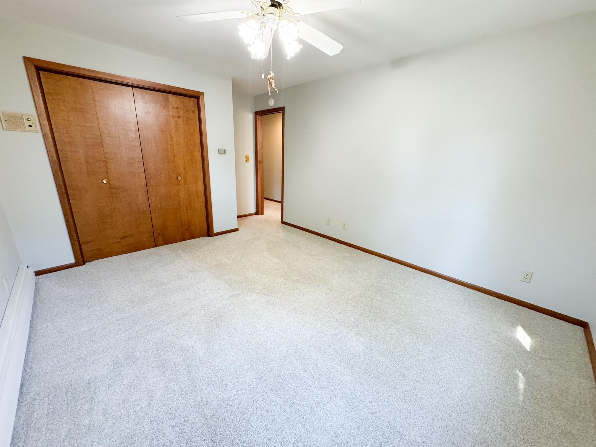 315 Clary Street W