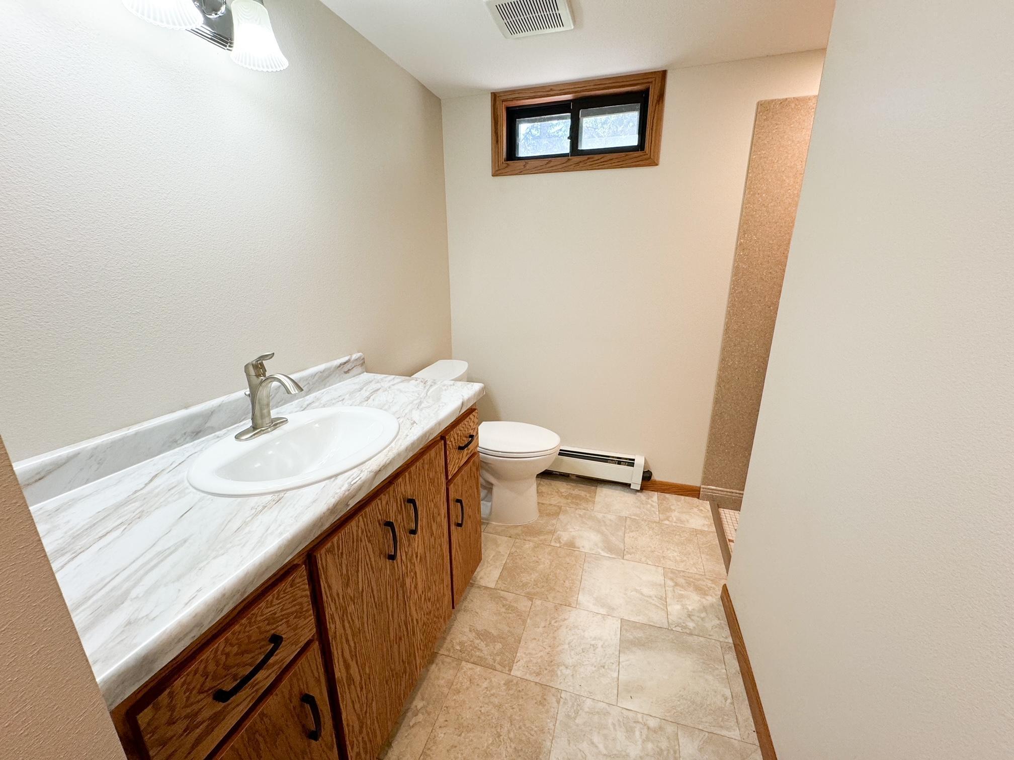 315 Clary Street W
