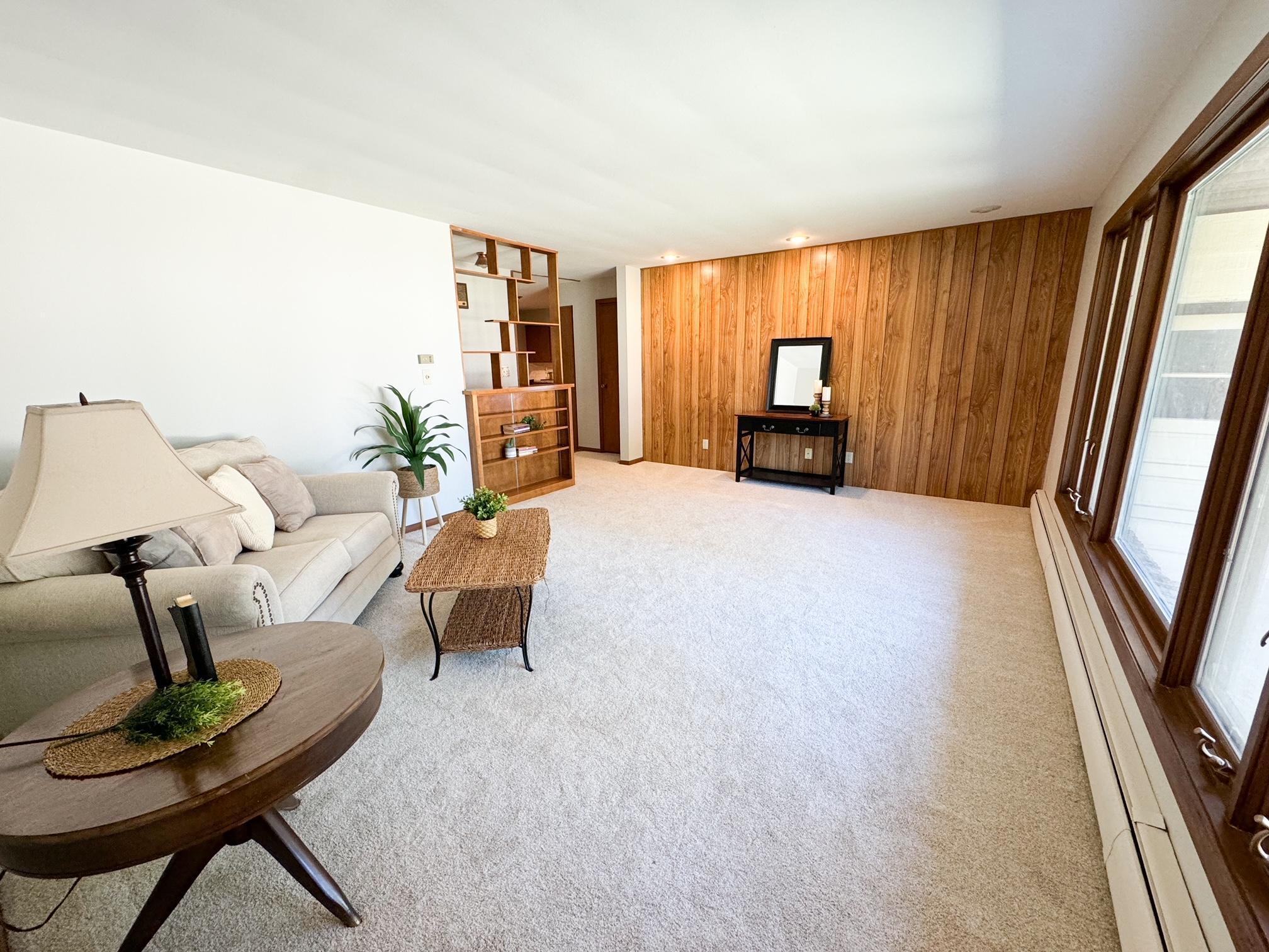 315 Clary Street W