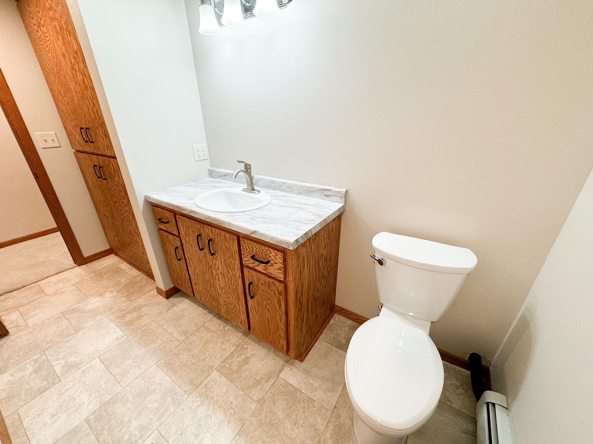 315 Clary Street W