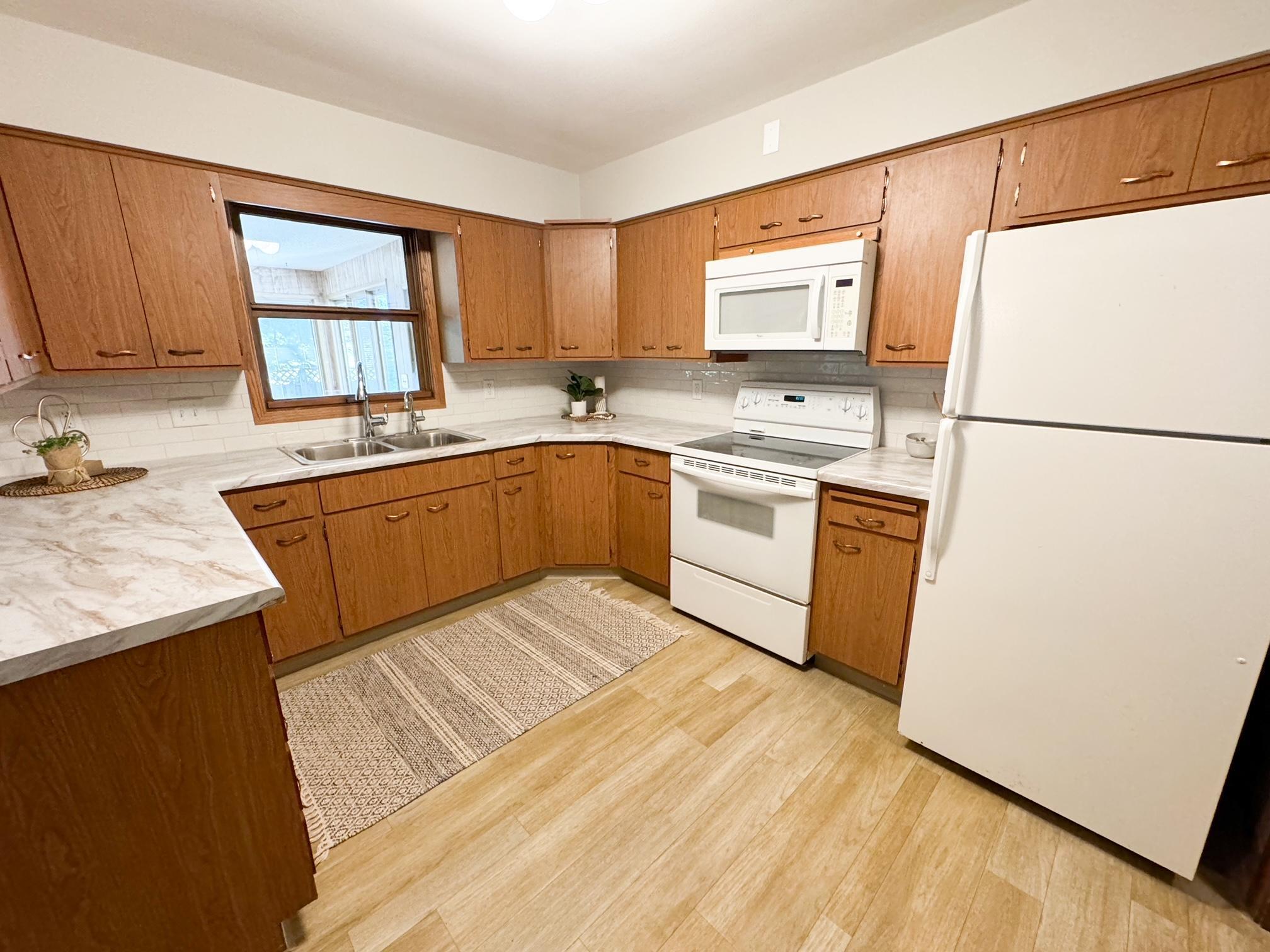 315 Clary Street W