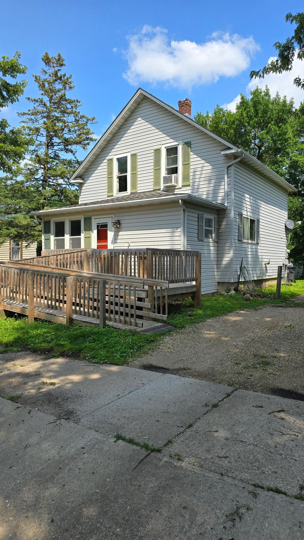 600 Strait Avenue