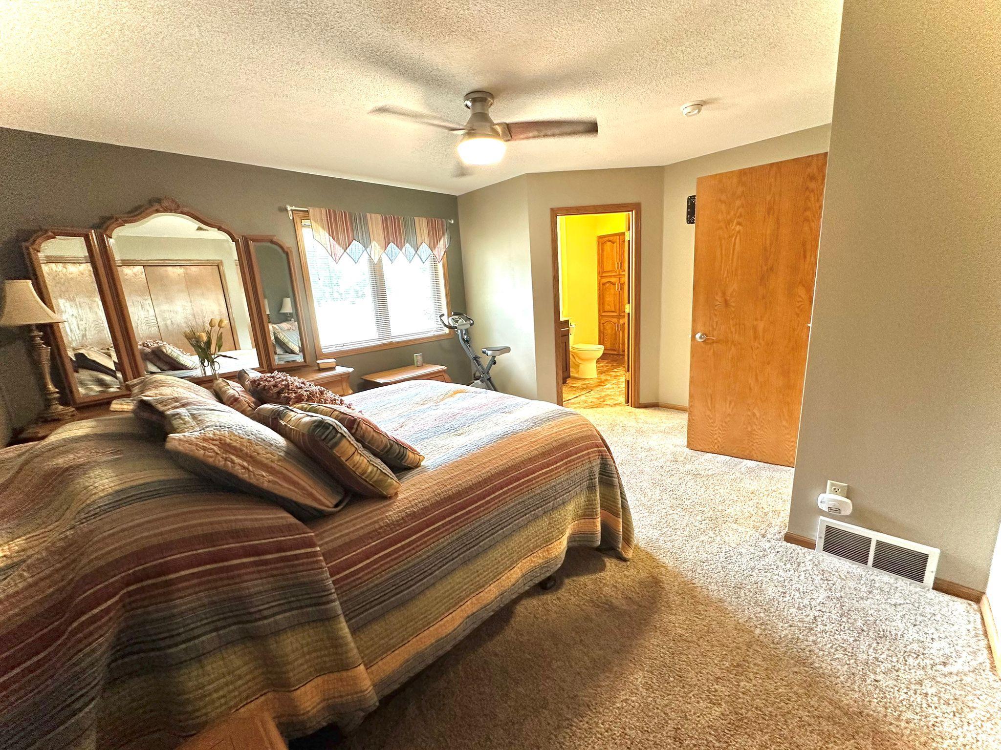 1279 Maplewood Drive