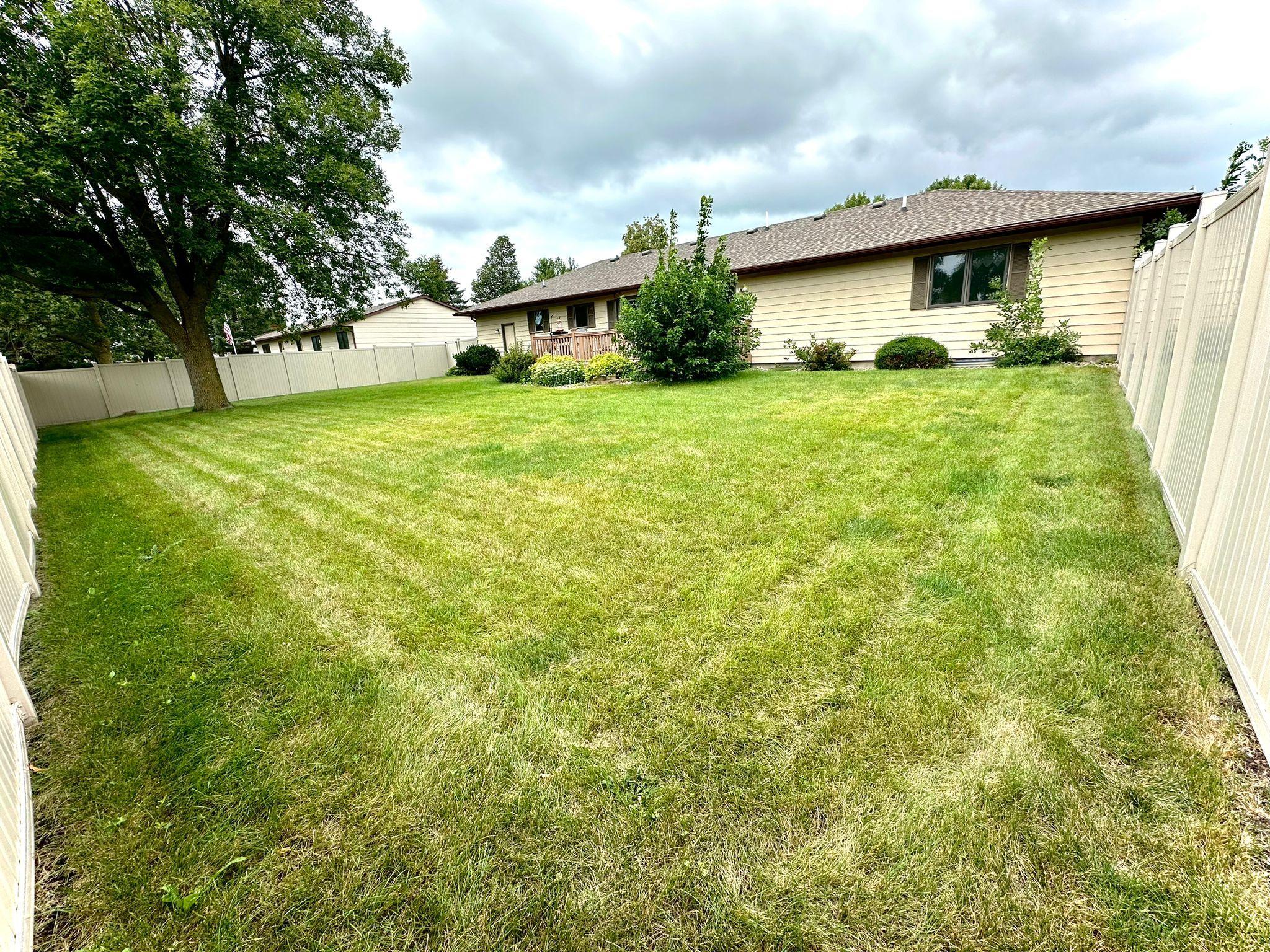 1279 Maplewood Drive