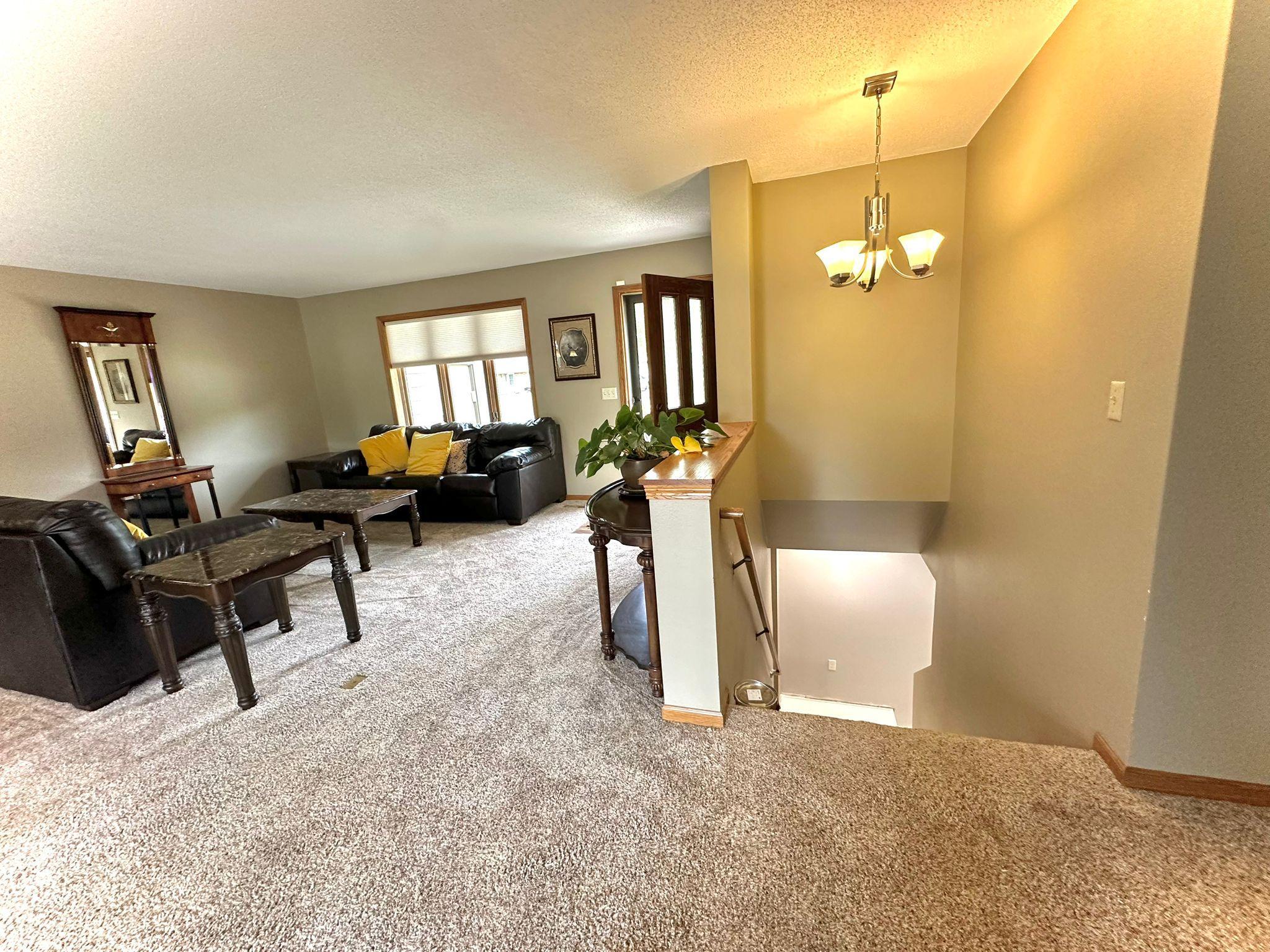 1279 Maplewood Drive