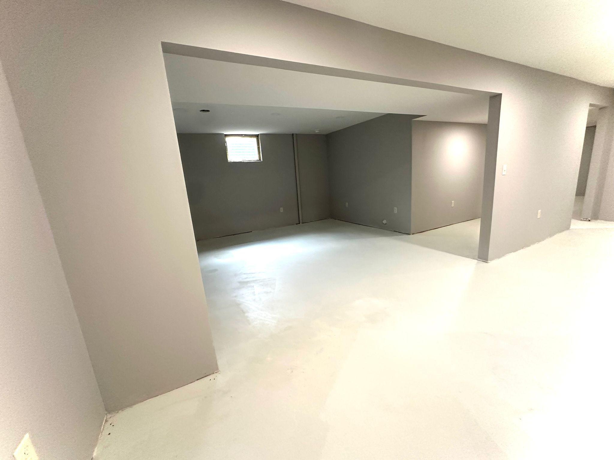 1279 Maplewood Drive