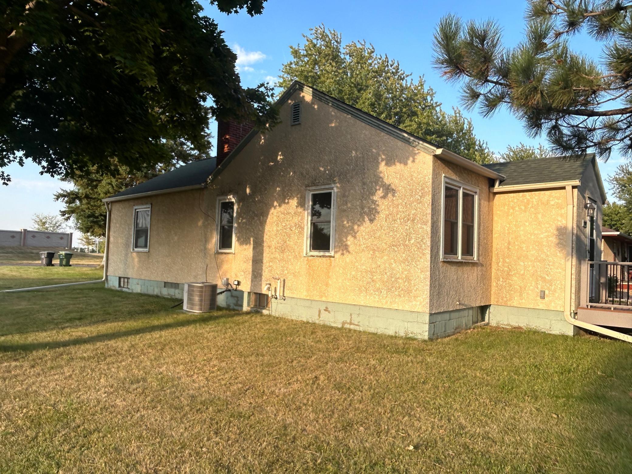 1907 Cedar Avenue