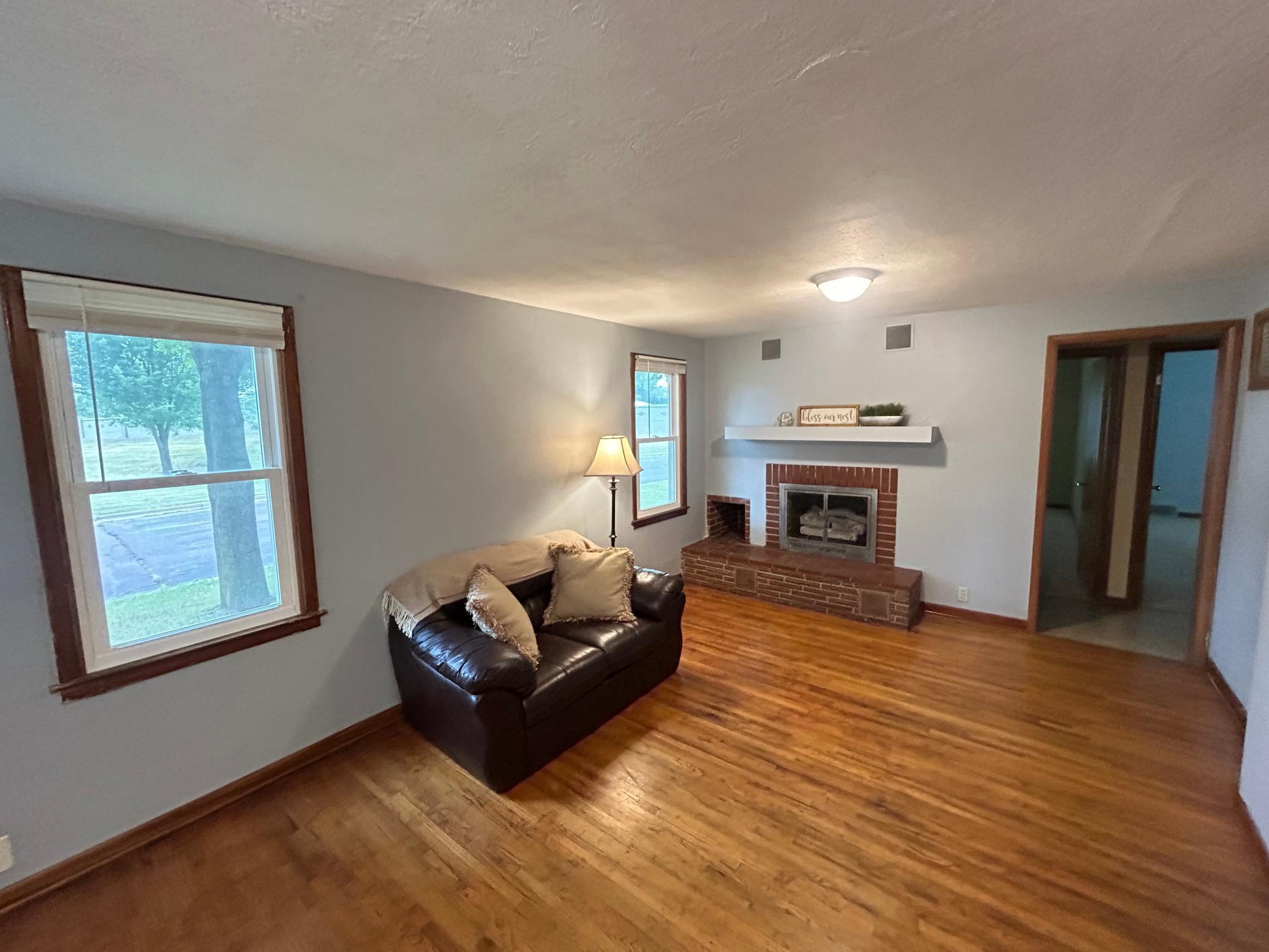 1907 Cedar Avenue