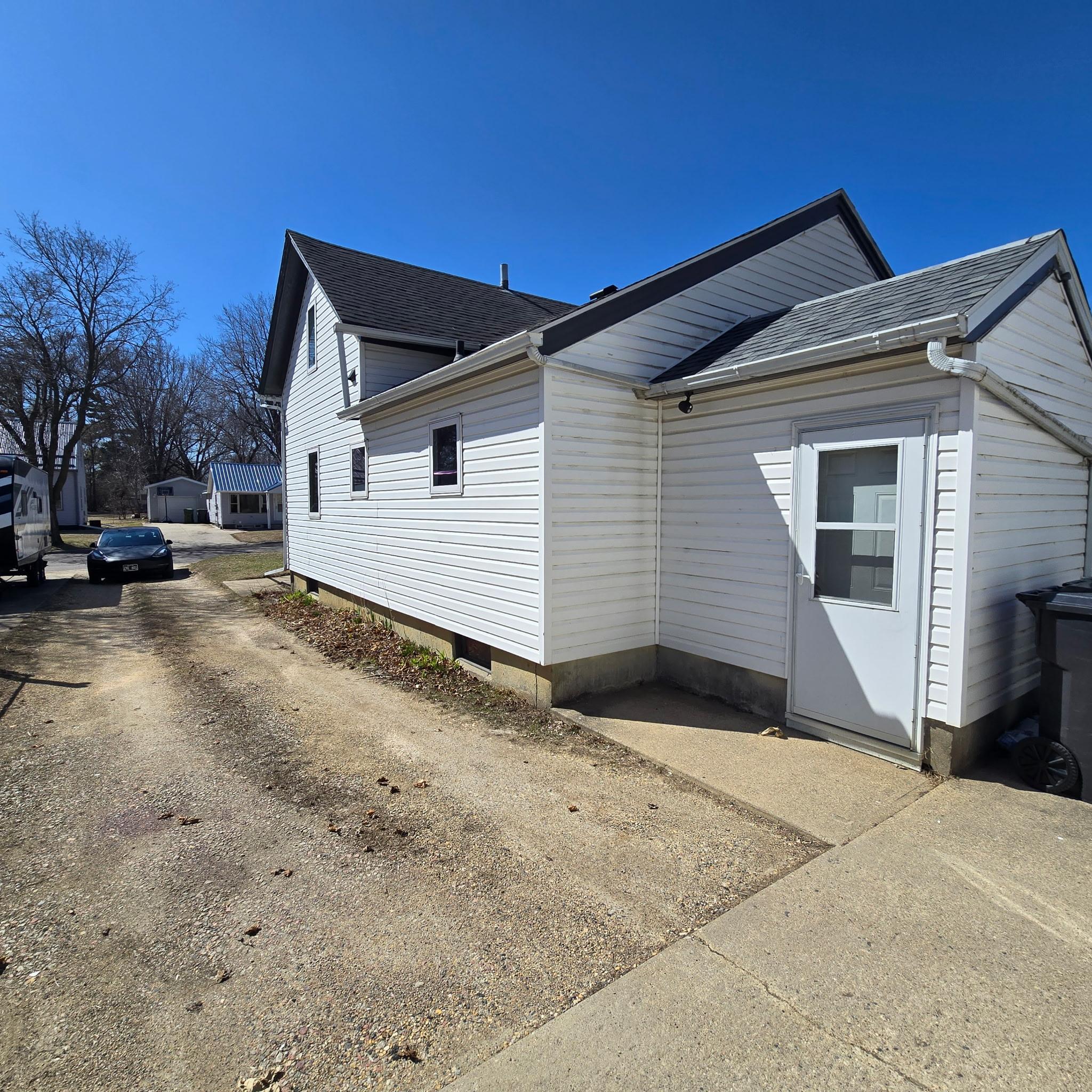 832 Godfrey Street