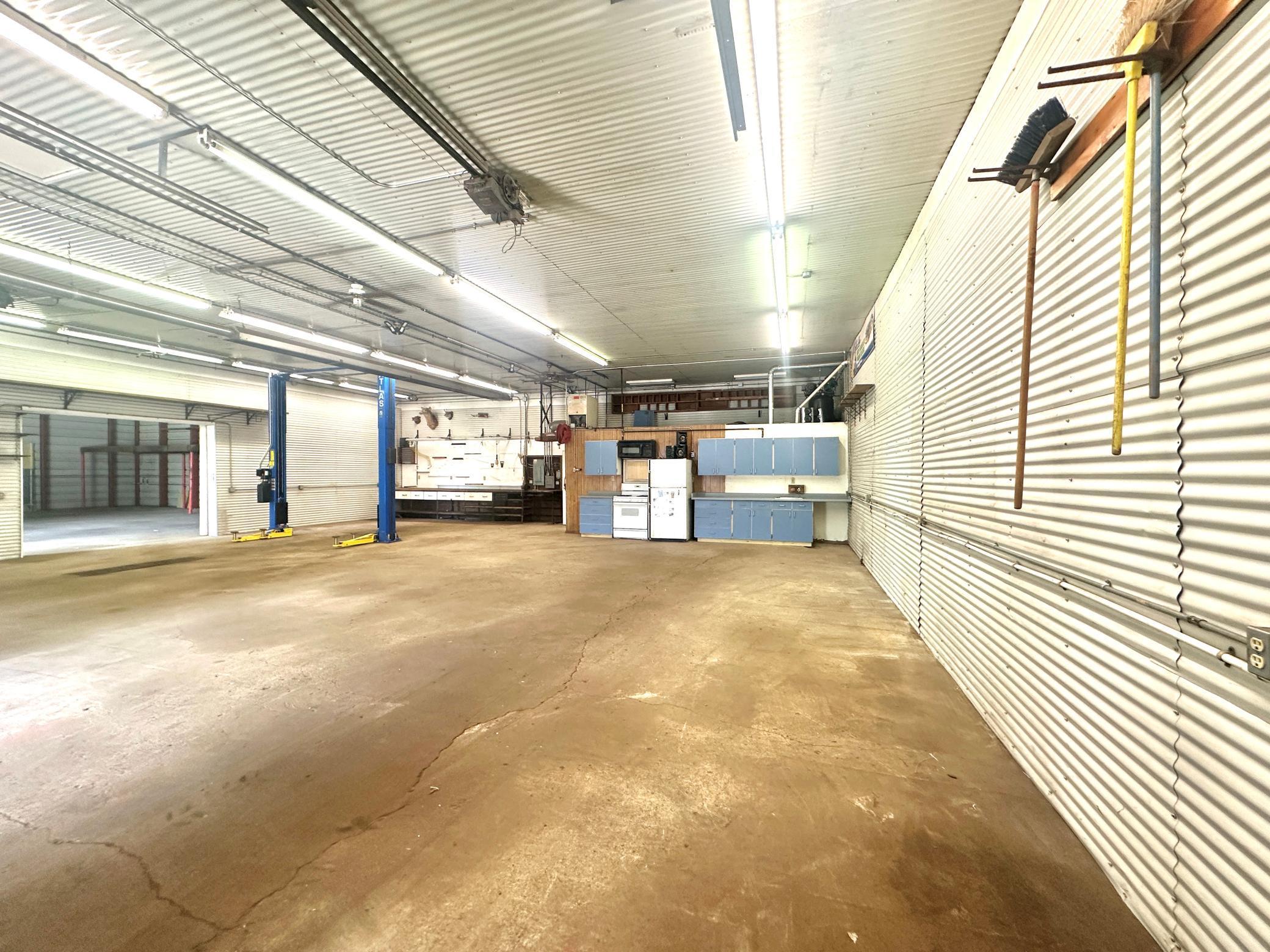 139 2nd Ave