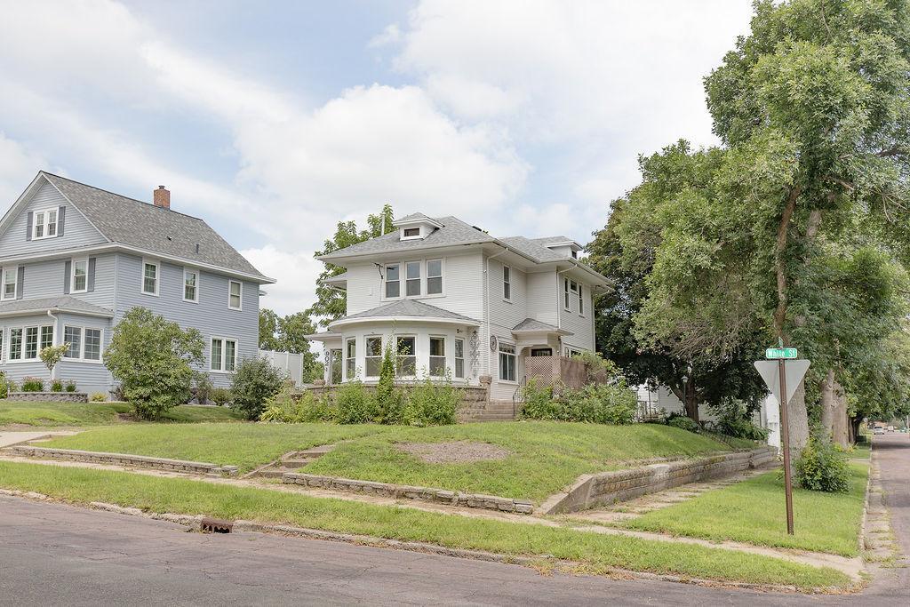 902 White Street