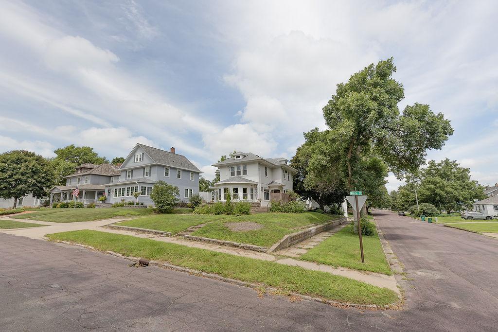 902 White Street