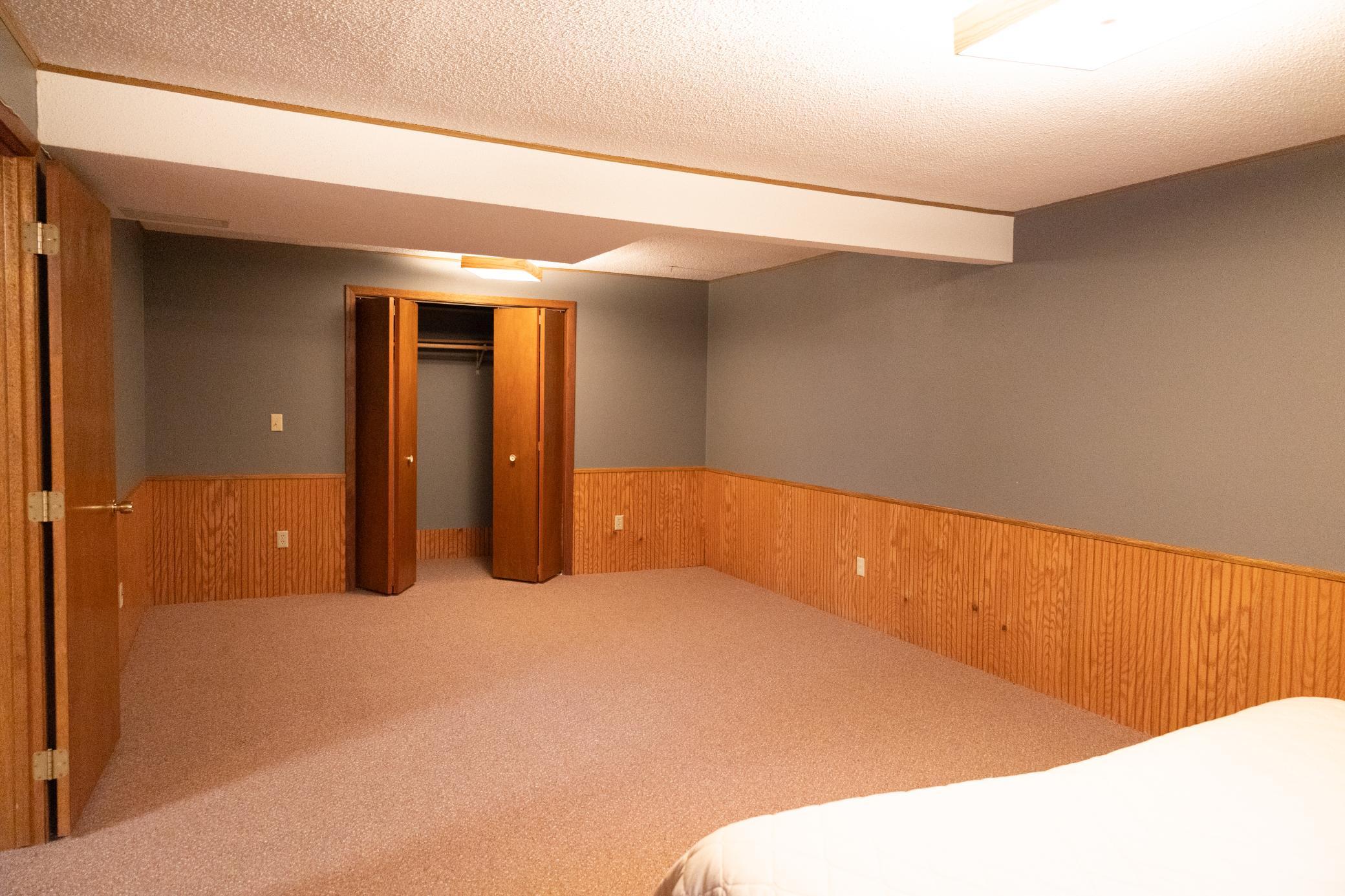 601 Lafayette Avenue S