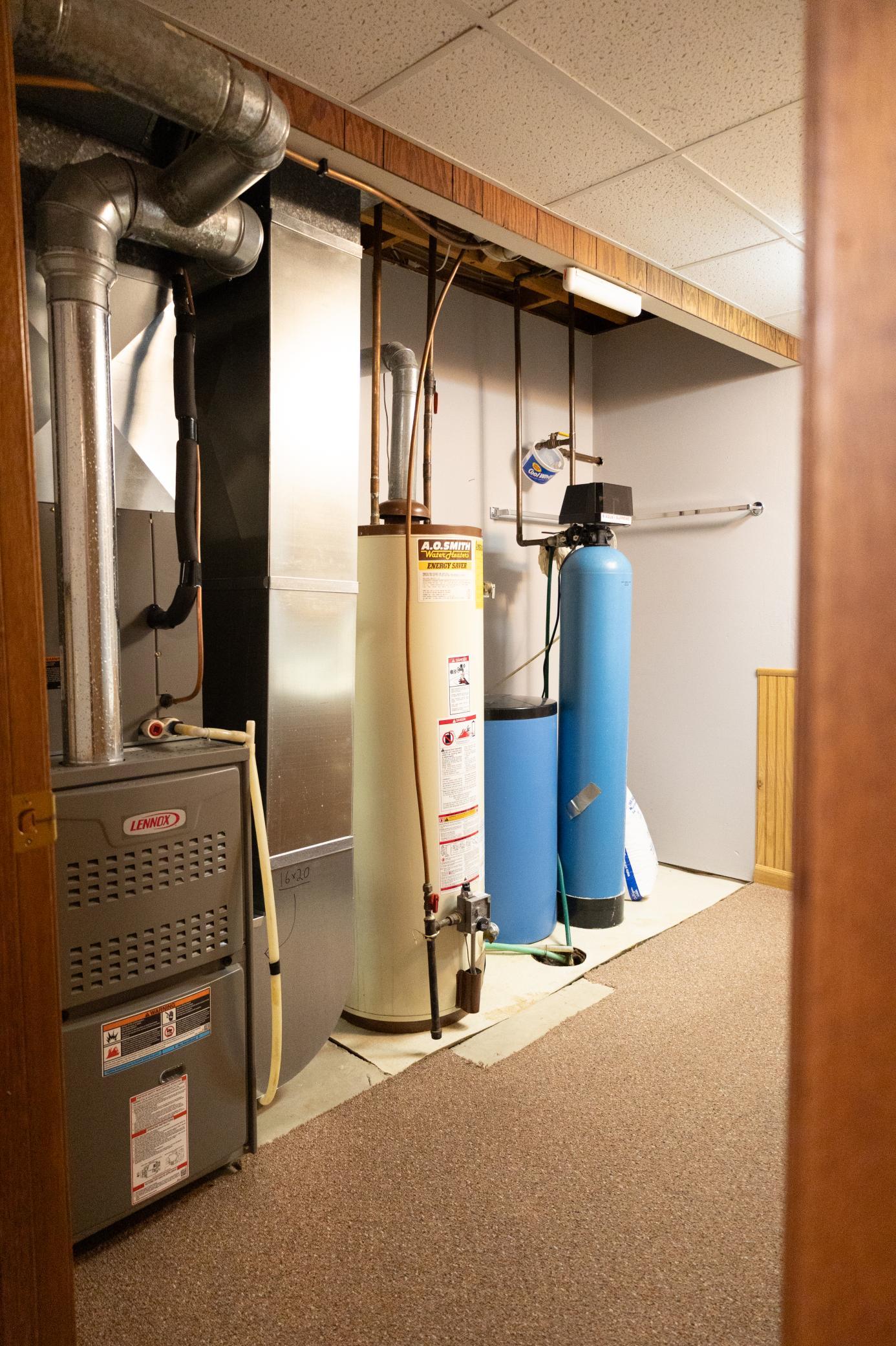 601 Lafayette Avenue S