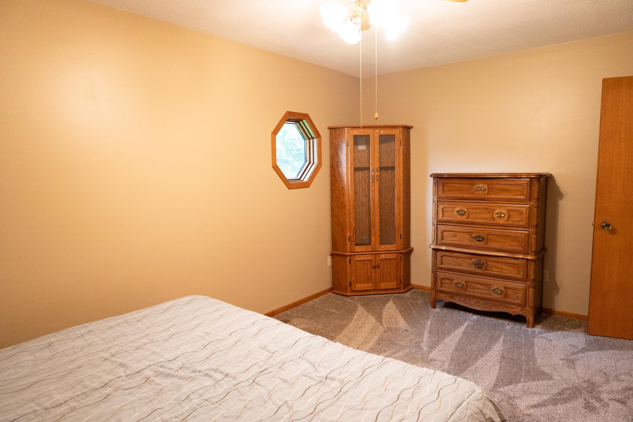 601 Lafayette Avenue S