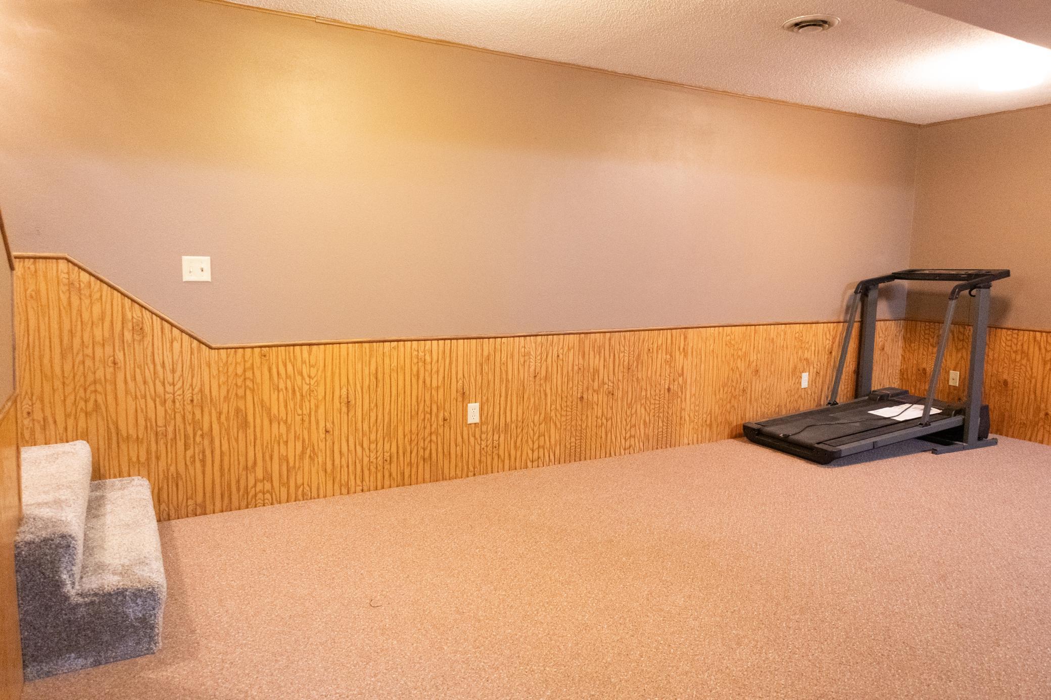 601 Lafayette Avenue S