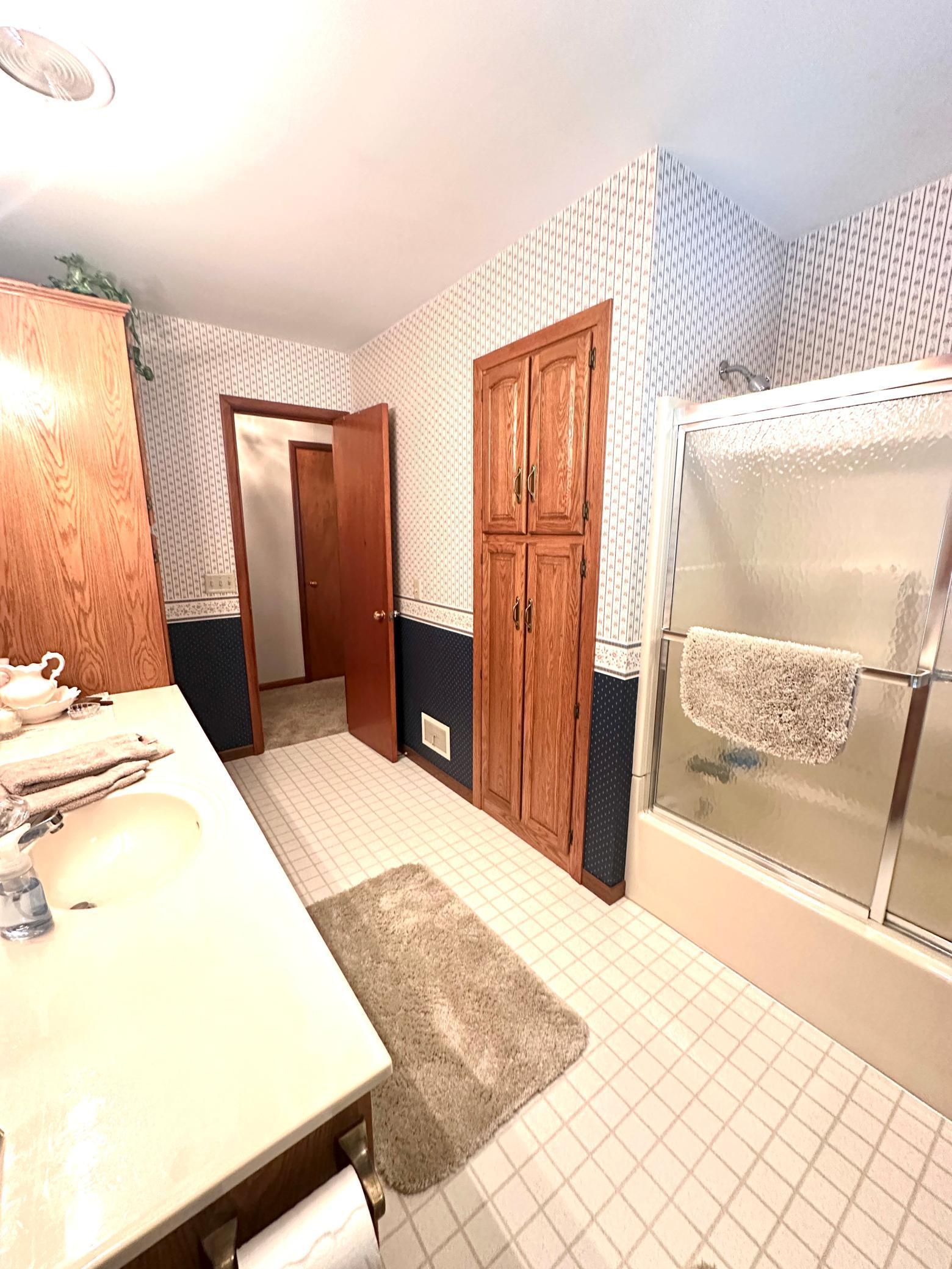 1206 S Shore Drive