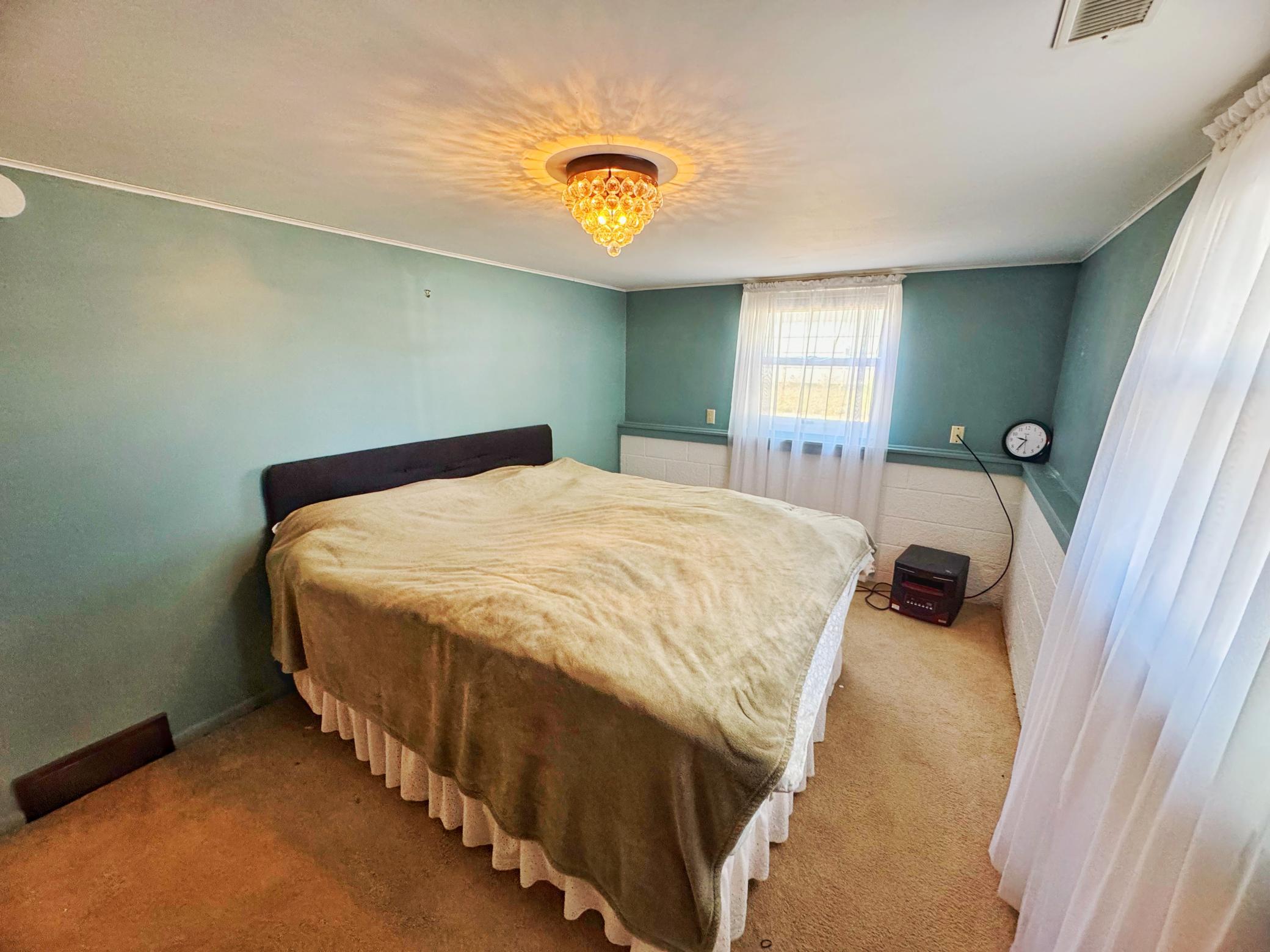 1613 Burlington Avenue