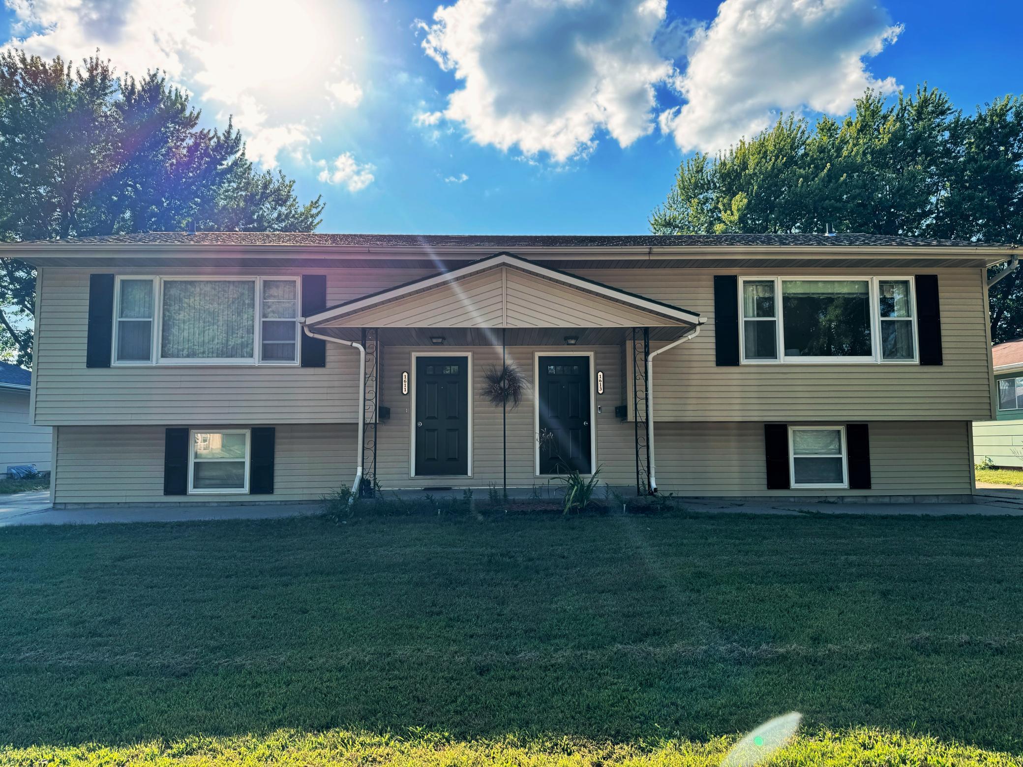 1613 Burlington Avenue