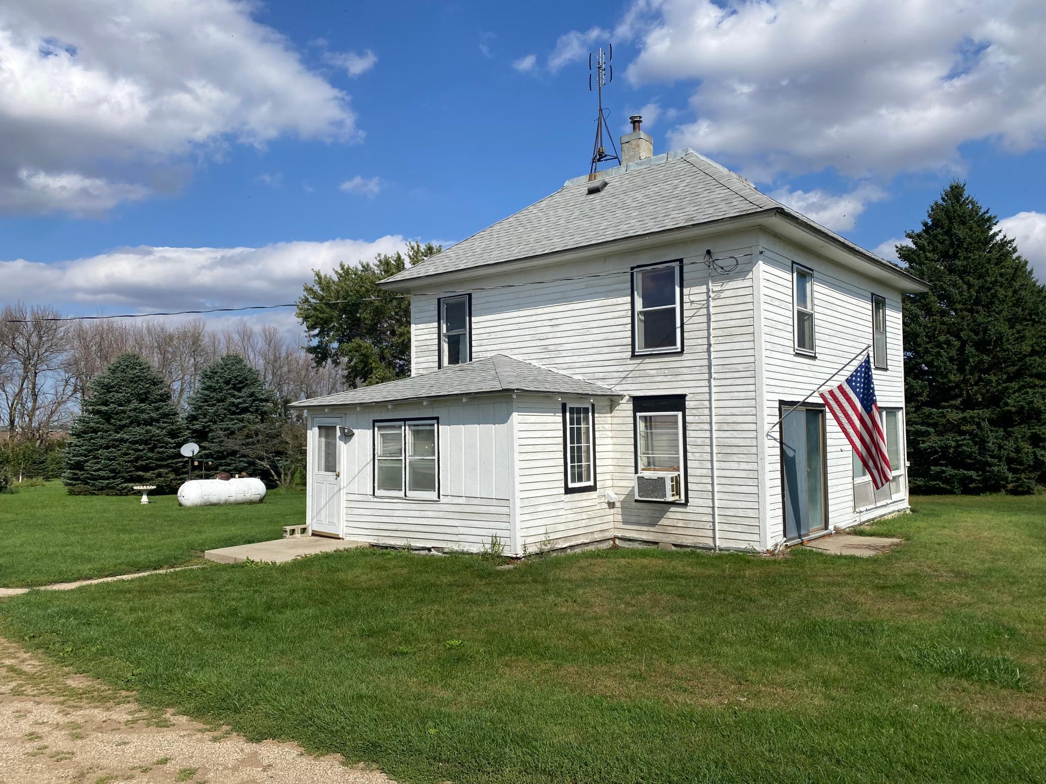 21491 Sundberg Avenue