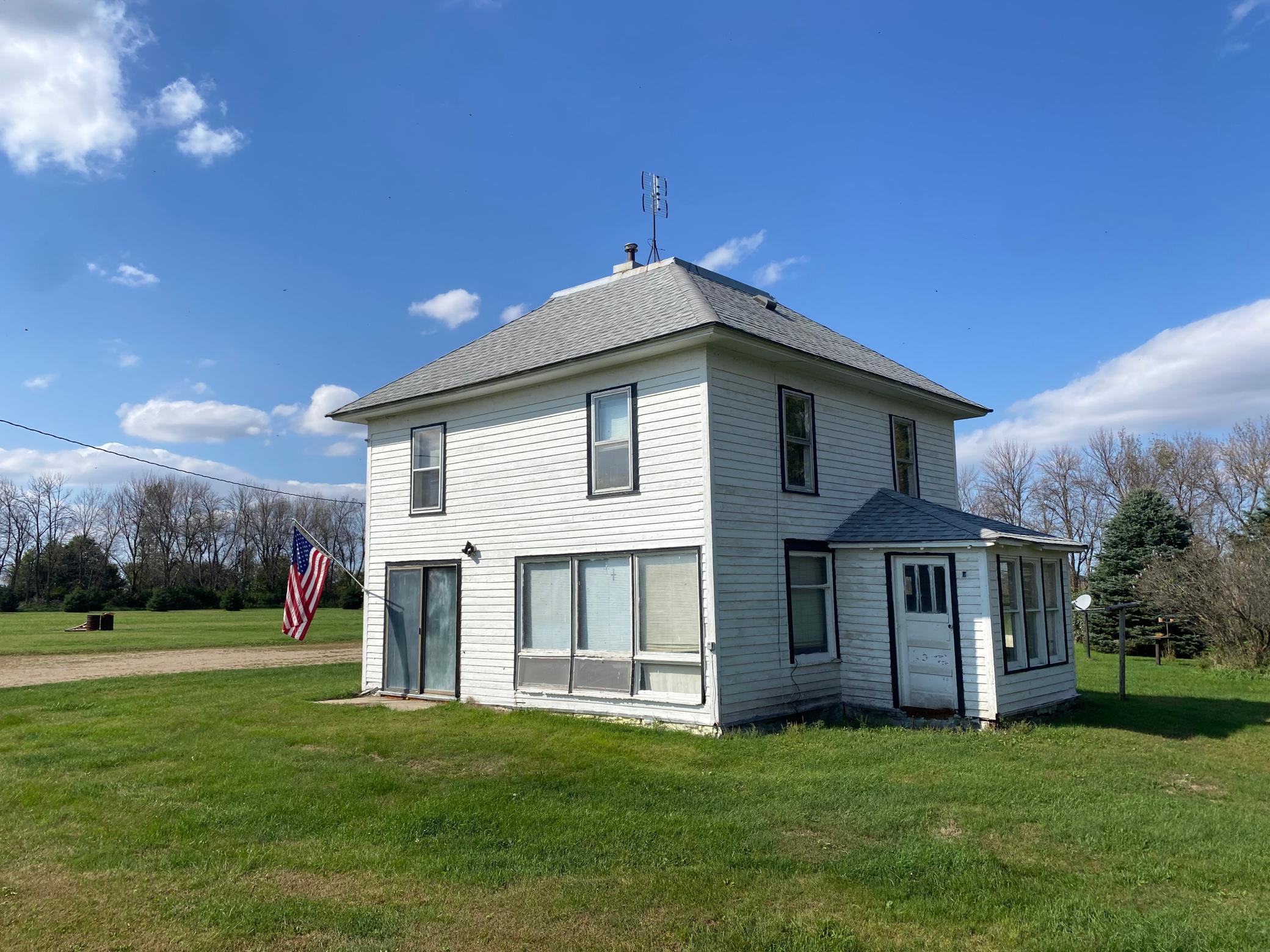 21491 Sundberg Avenue