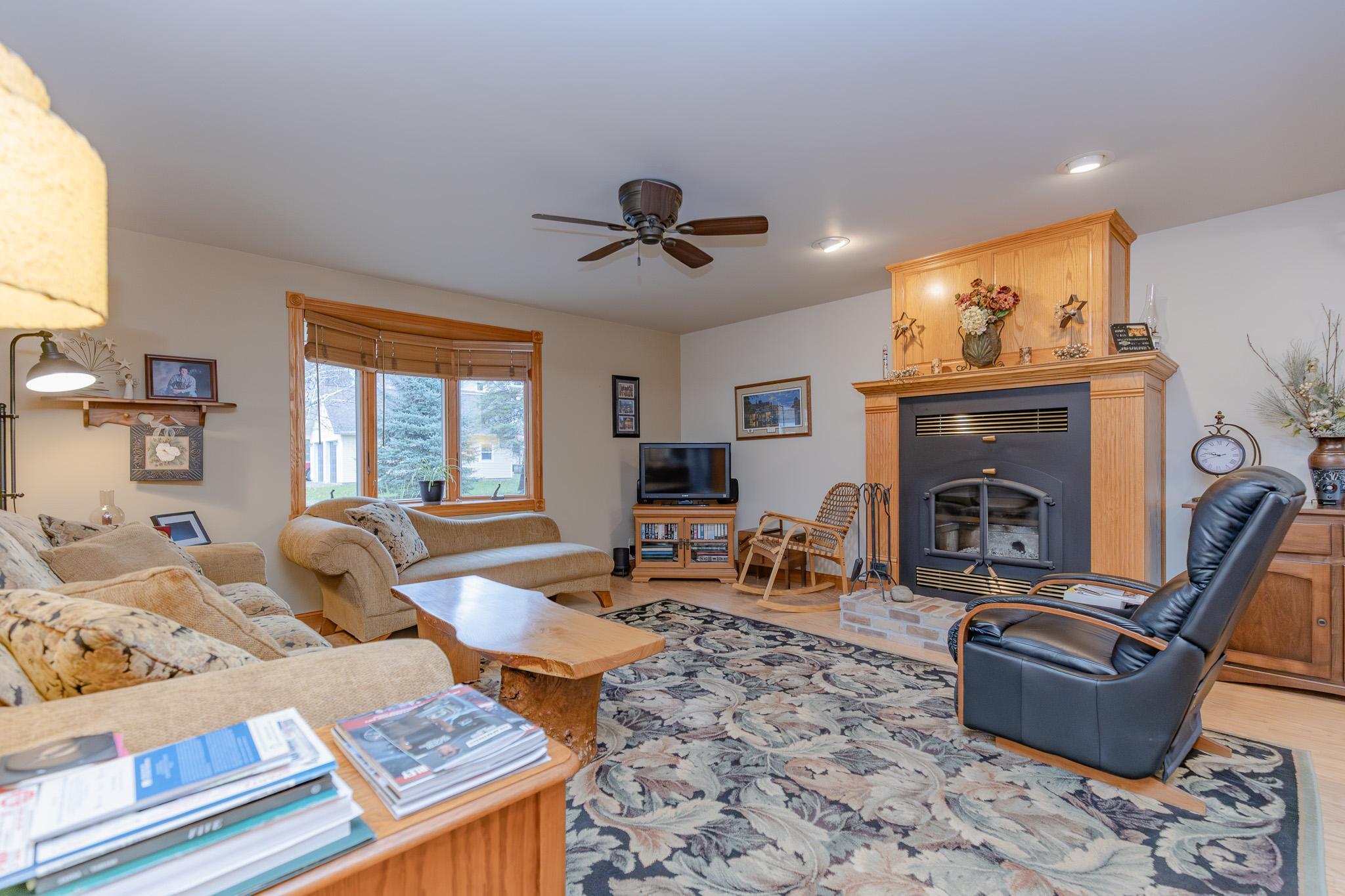 603 Lafayette Avenue S