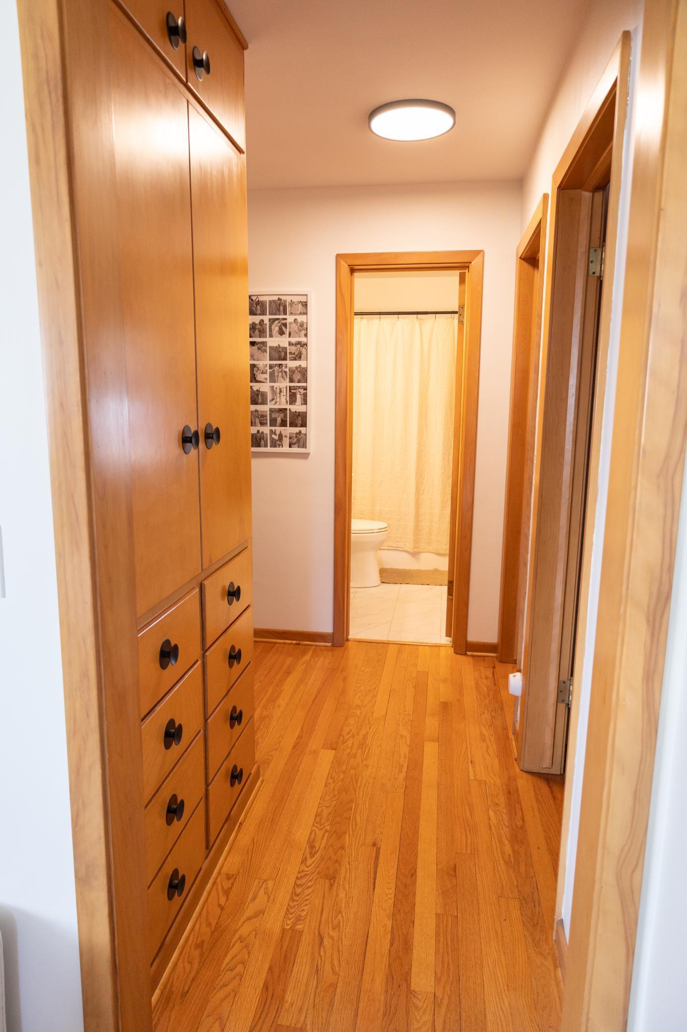 204 Clary Street W