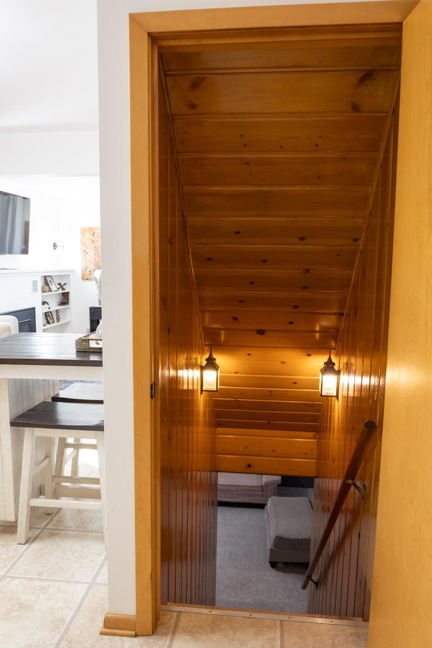 204 Clary Street W
