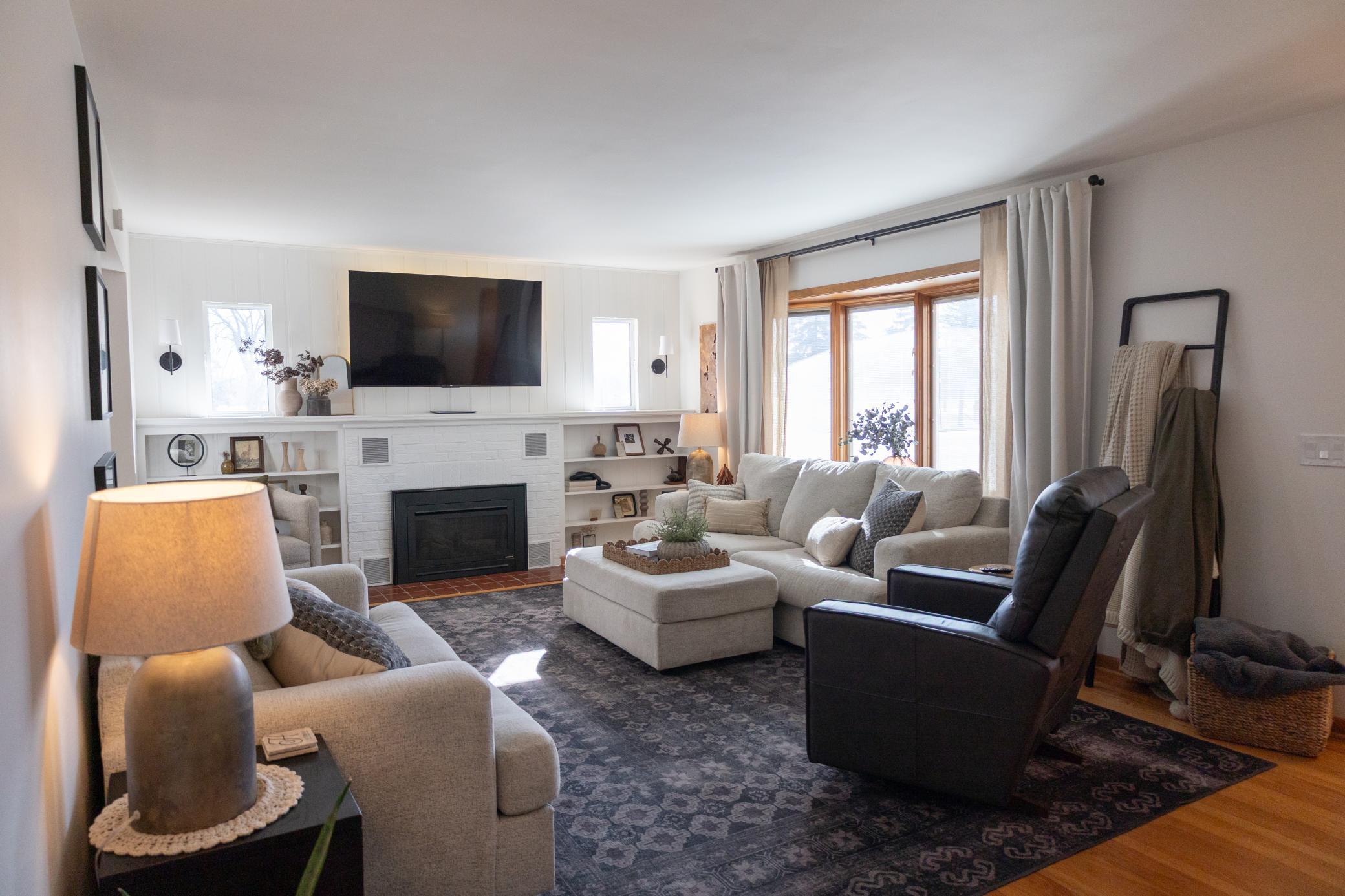 204 Clary Street W