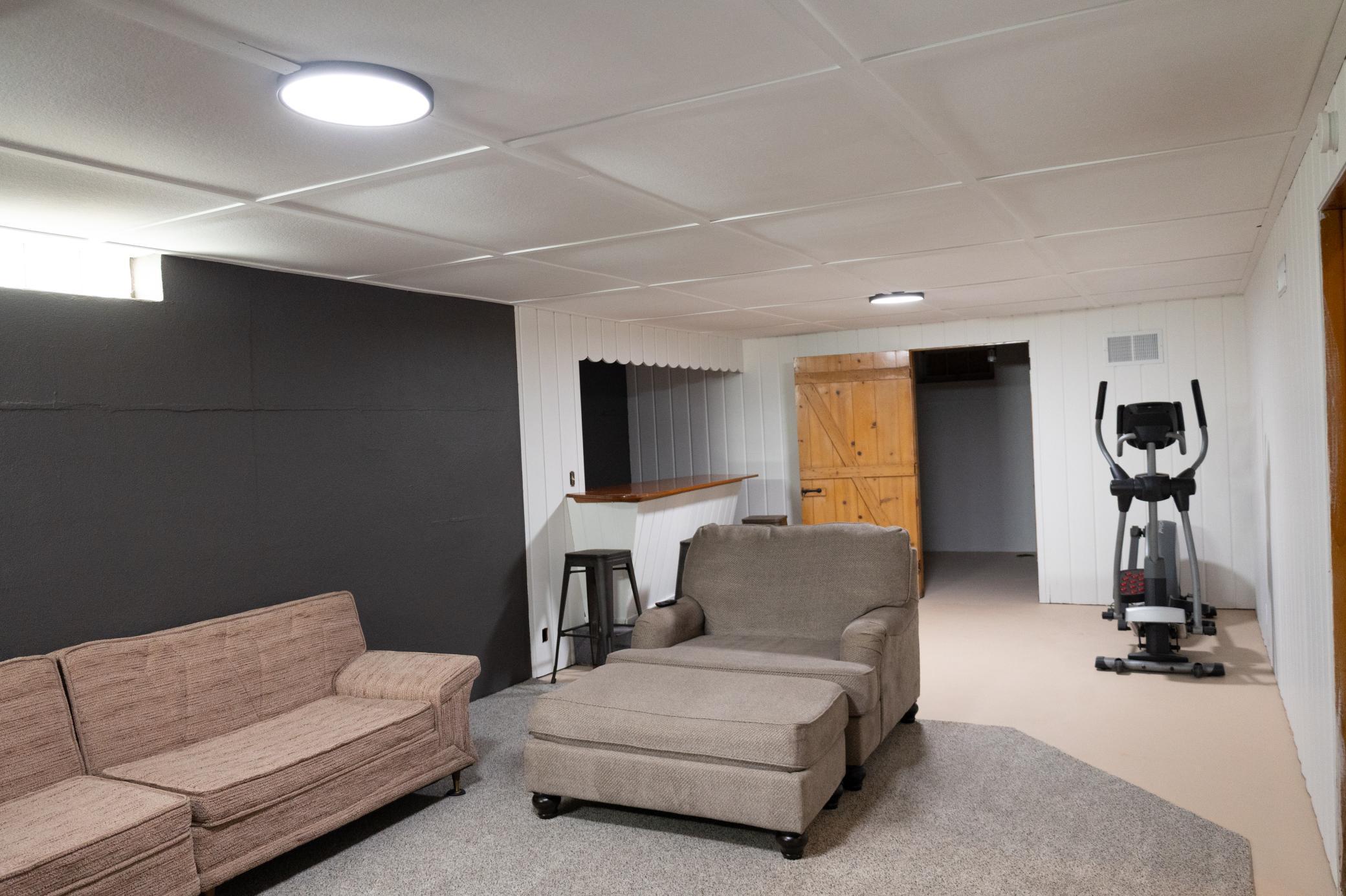 204 Clary Street W