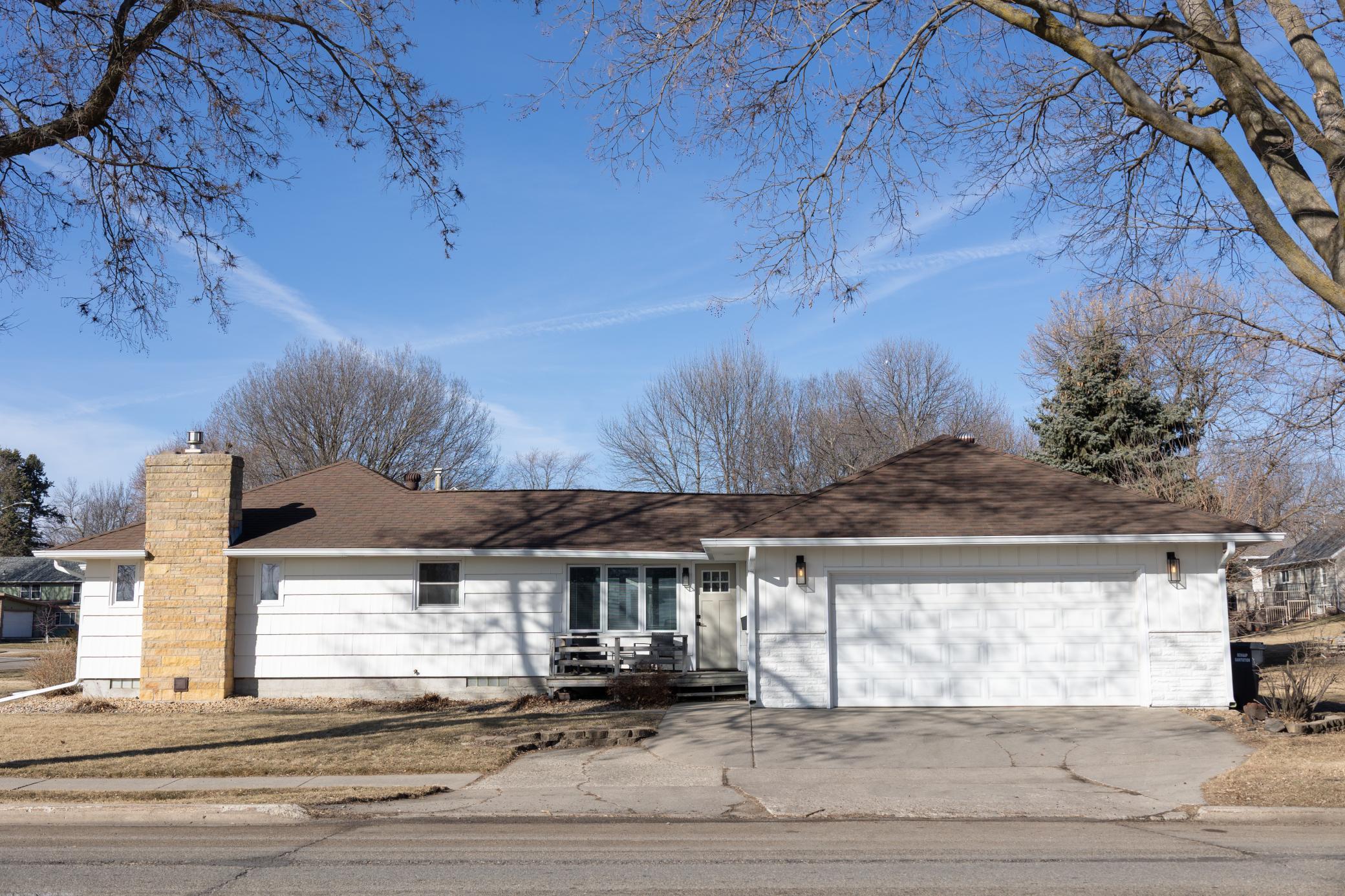 204 Clary Street W