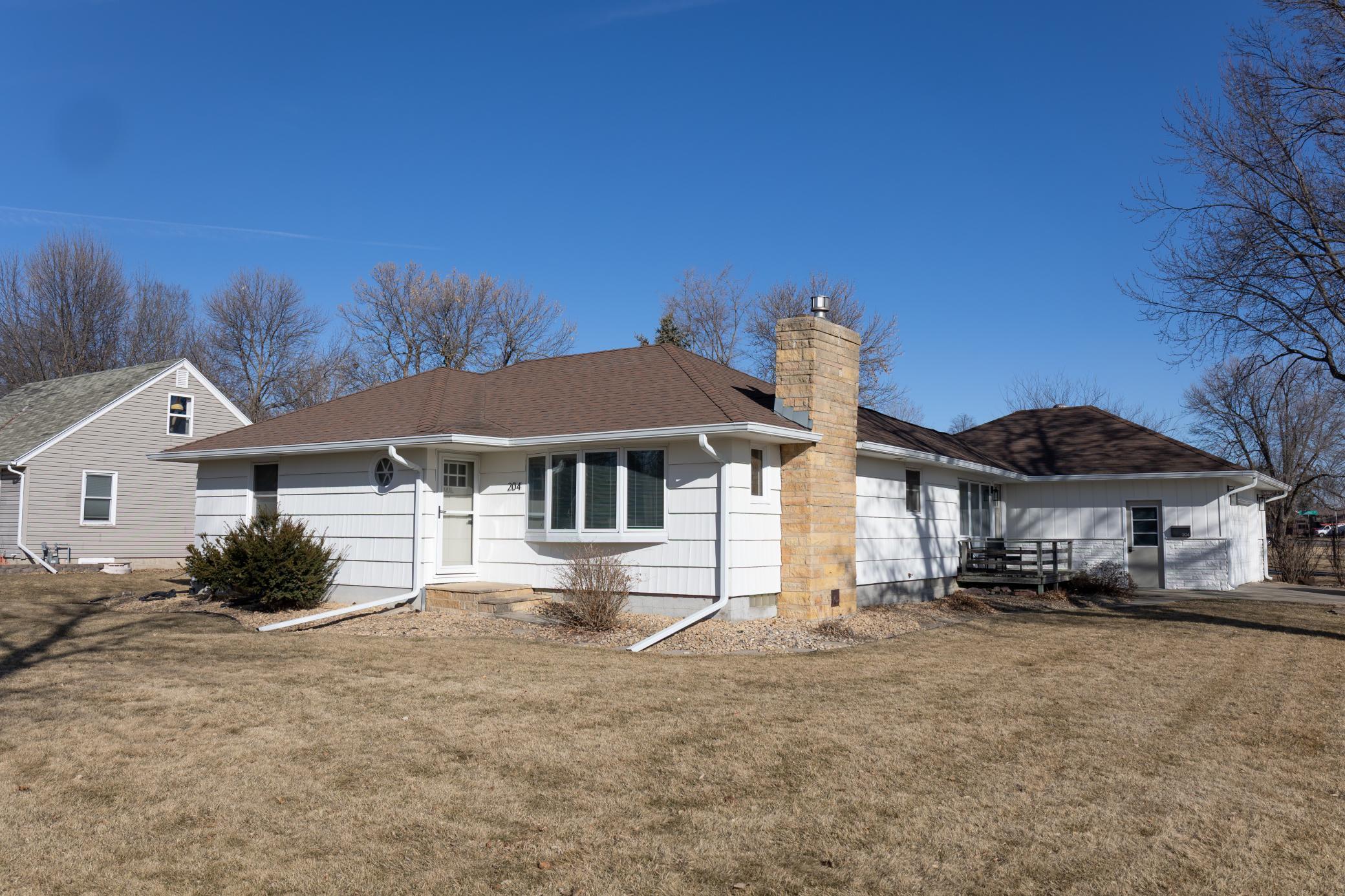 204 Clary Street W