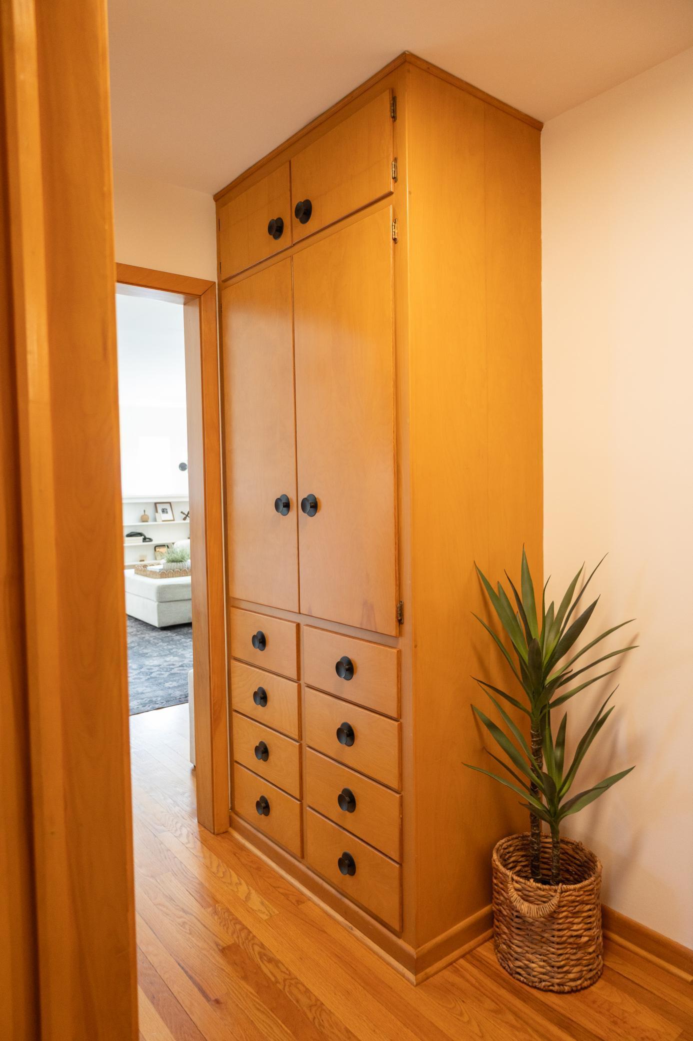 204 Clary Street W