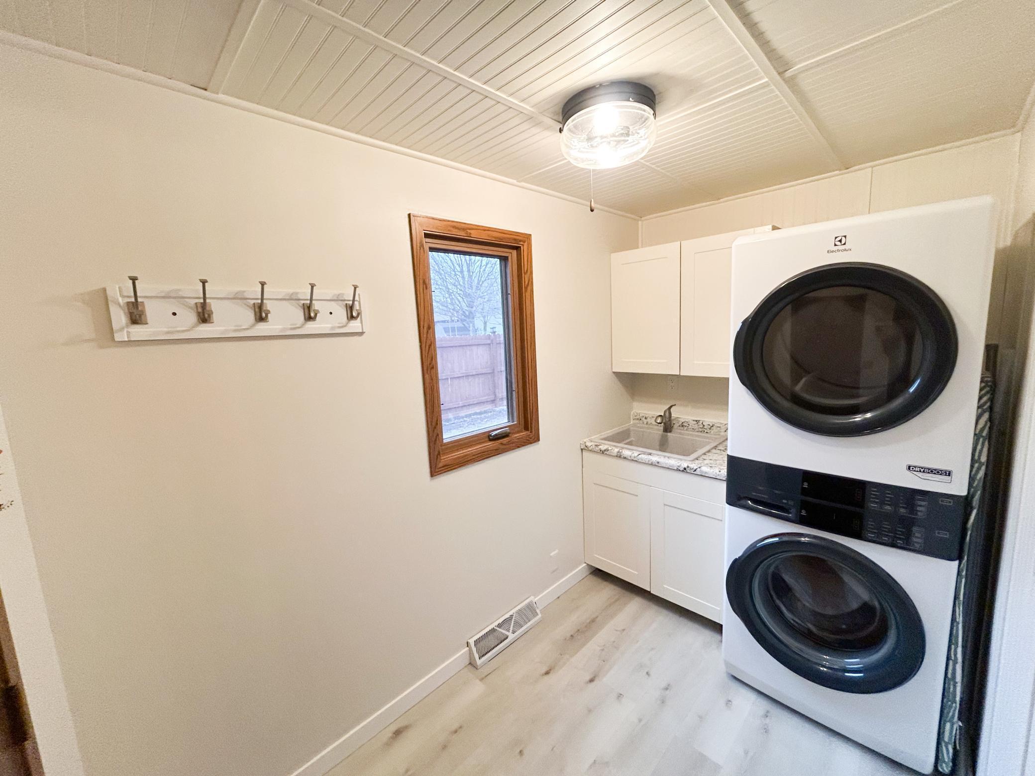 1166 Maplewood Drive