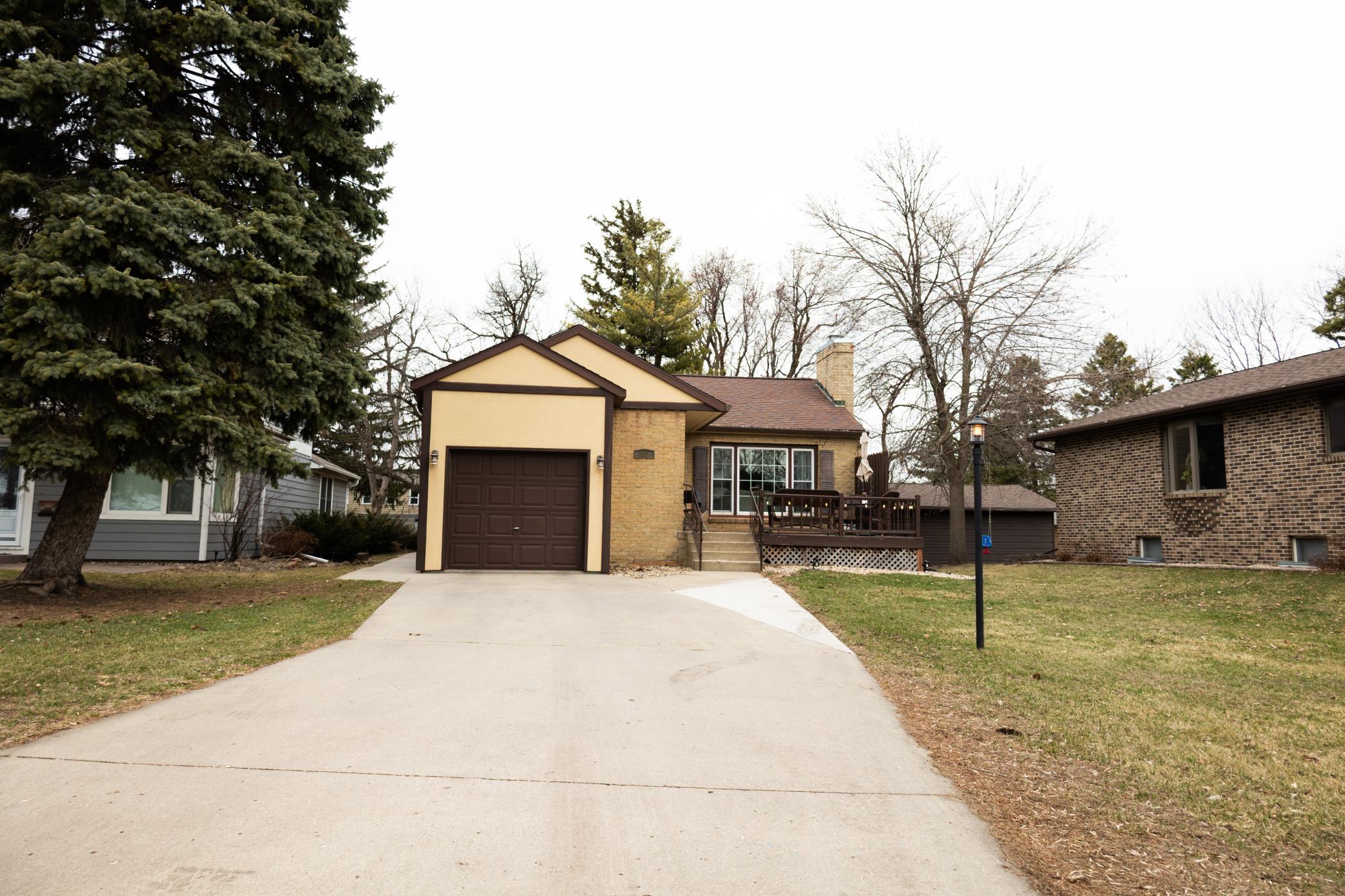 207 Lake Avenue
