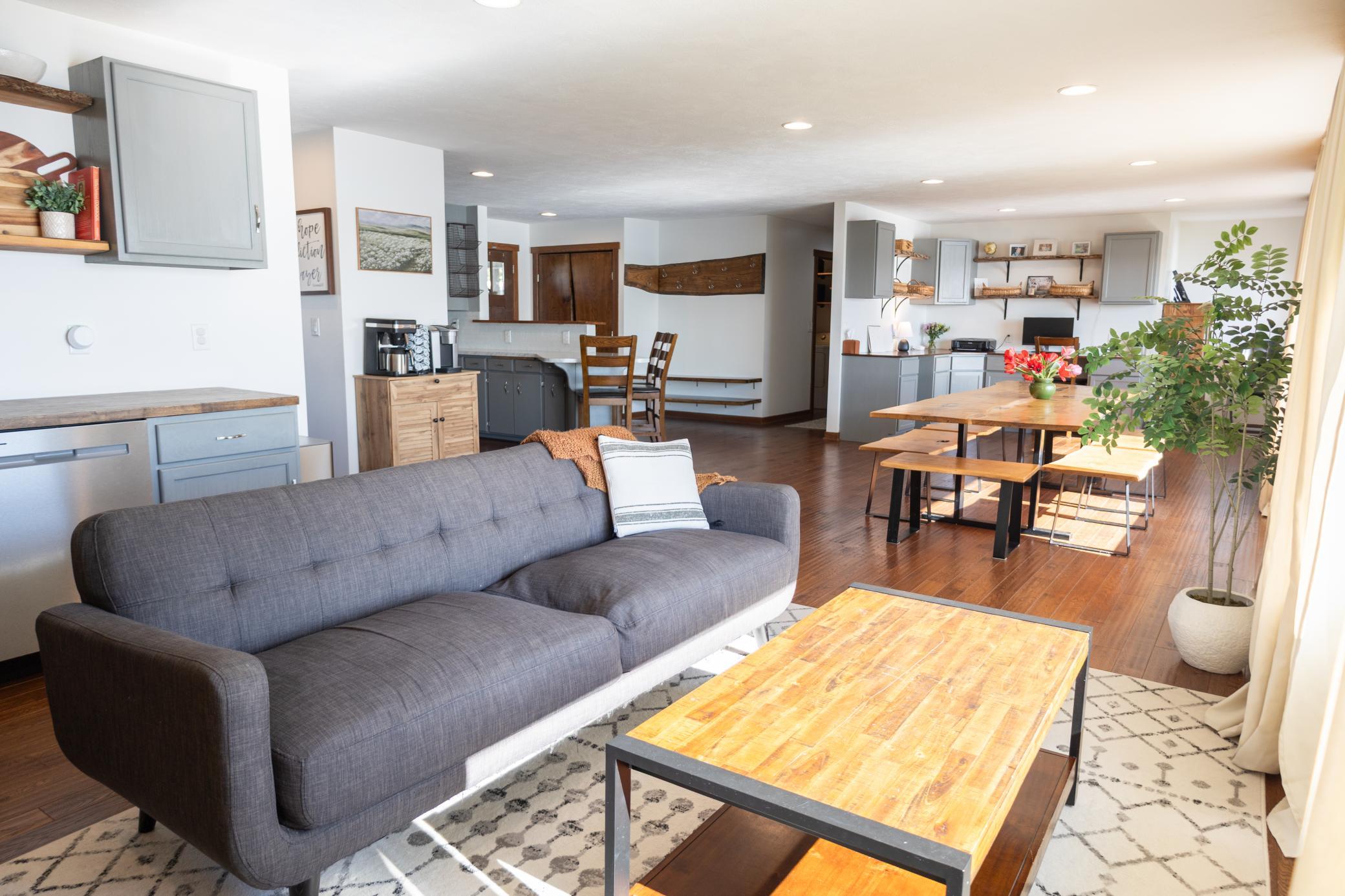 912 S Lafayette Avenue