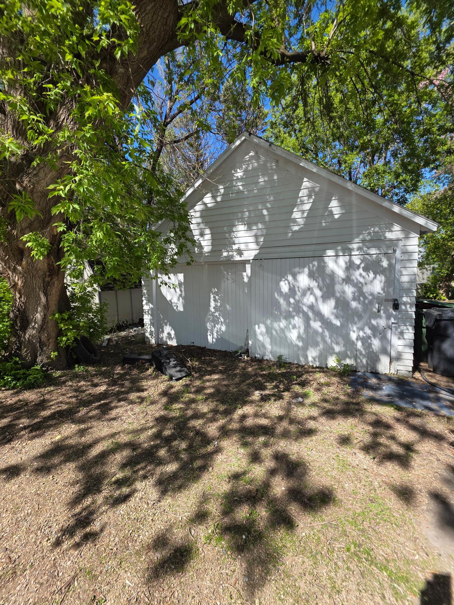 901 Church Avenue