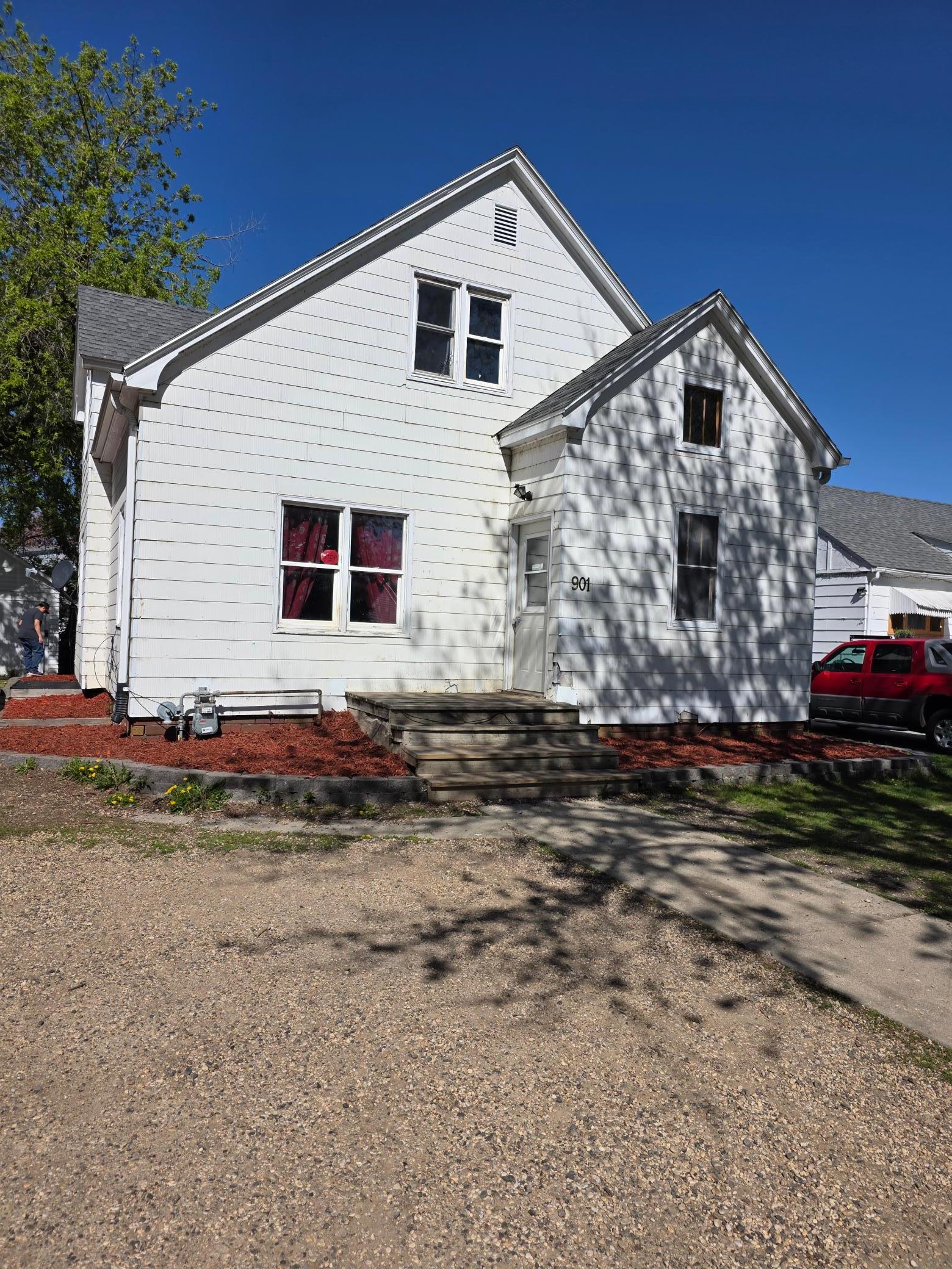 901 Church Avenue