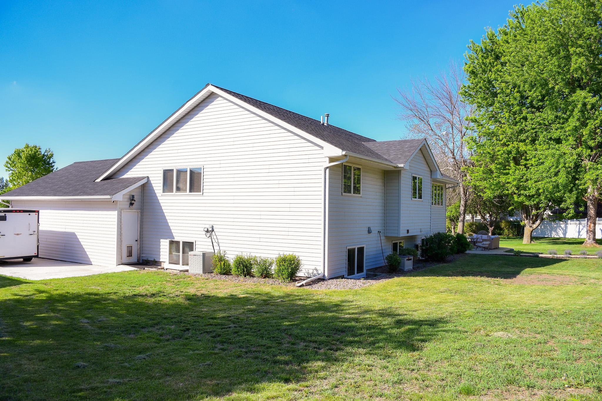 885 Briarwood Drive