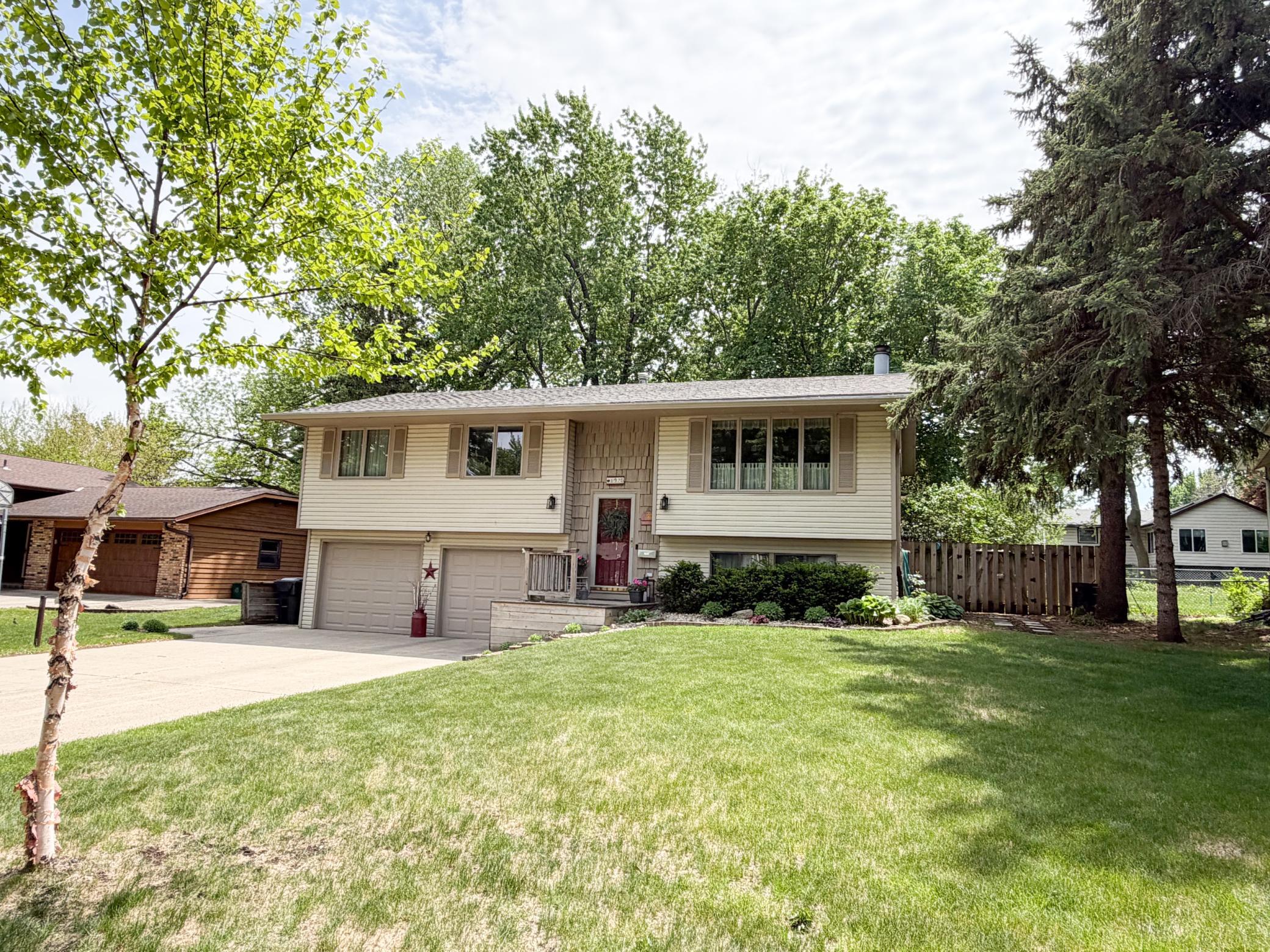 1925 Driftwood Avenue