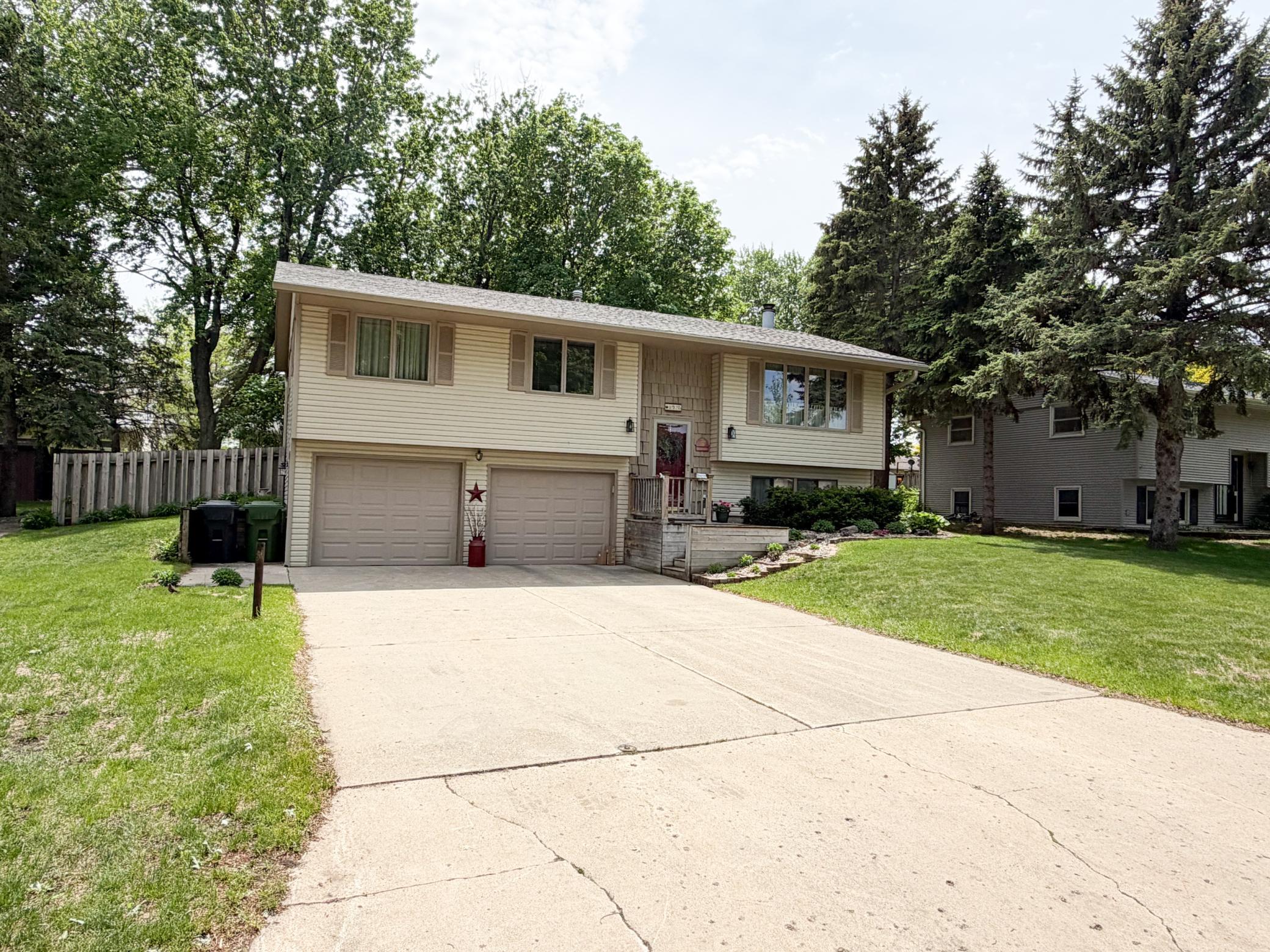 1925 Driftwood Avenue