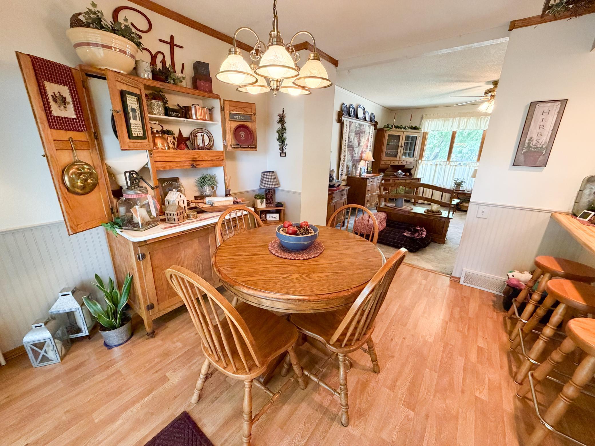 1925 Driftwood Avenue