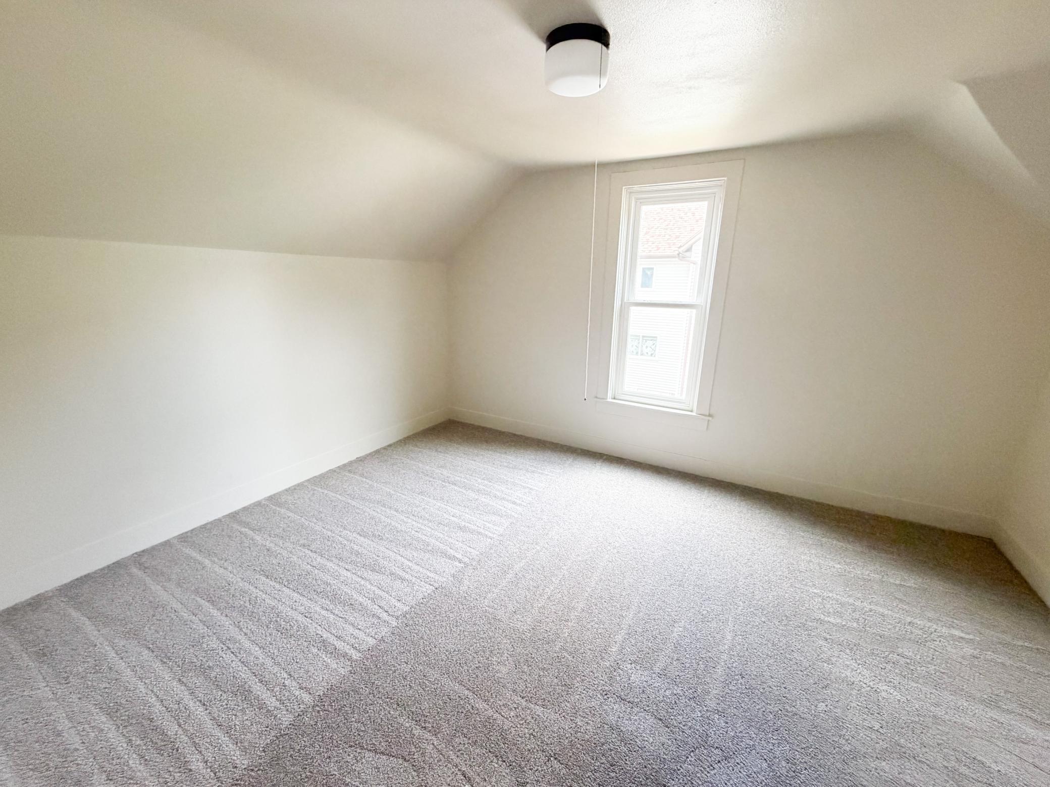 1304 3rd Avenue